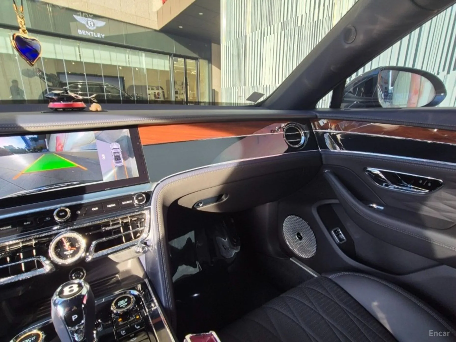 Bentley Flying Spur 3rd Generation превью 17