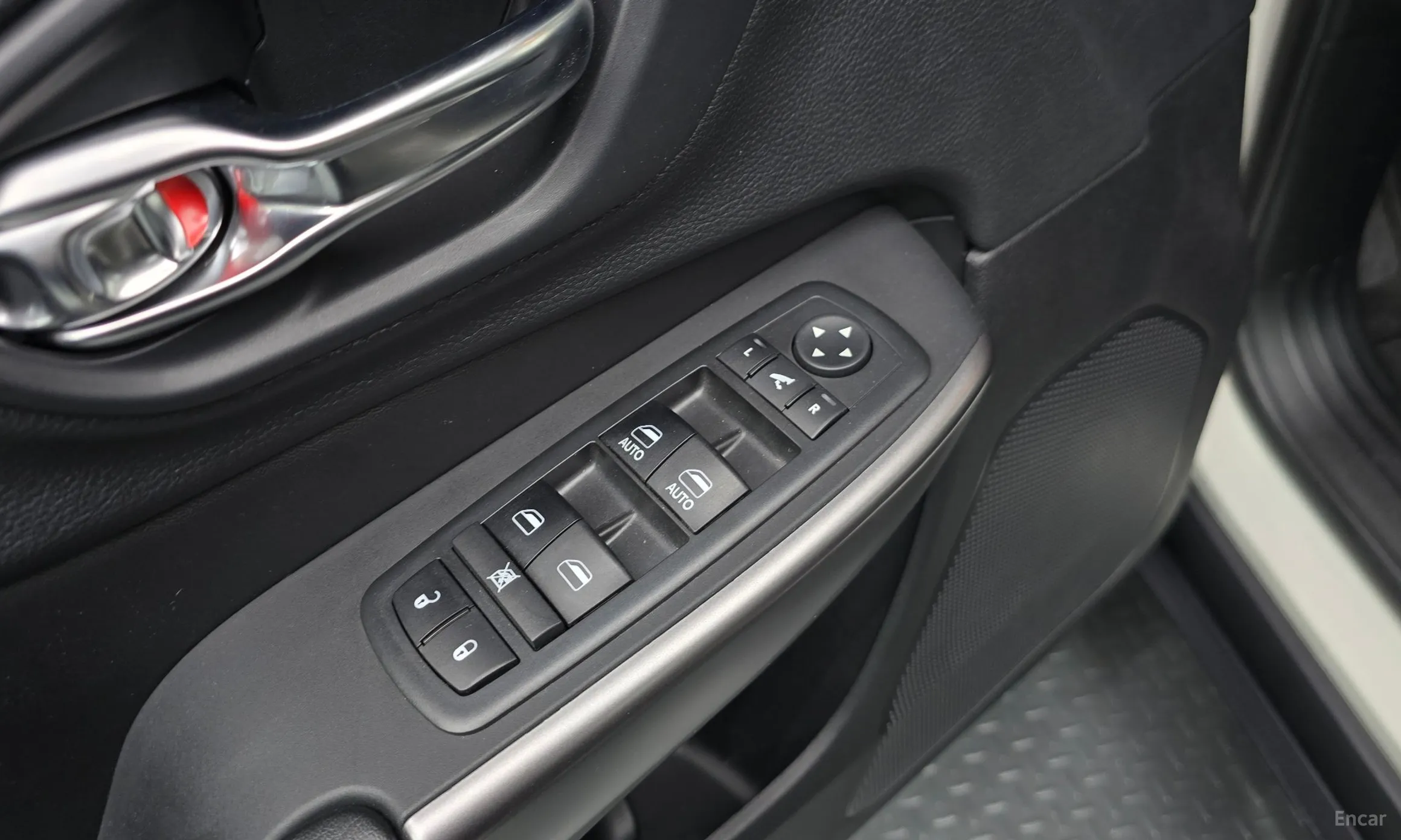 Jeep Cherokee (KL) превью 15