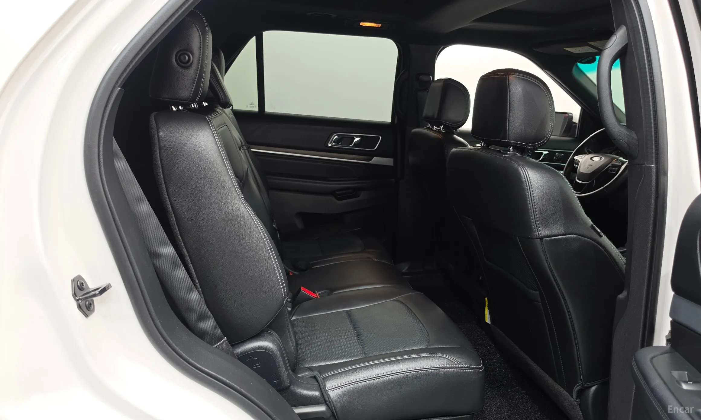 Ford Explorer превью 11