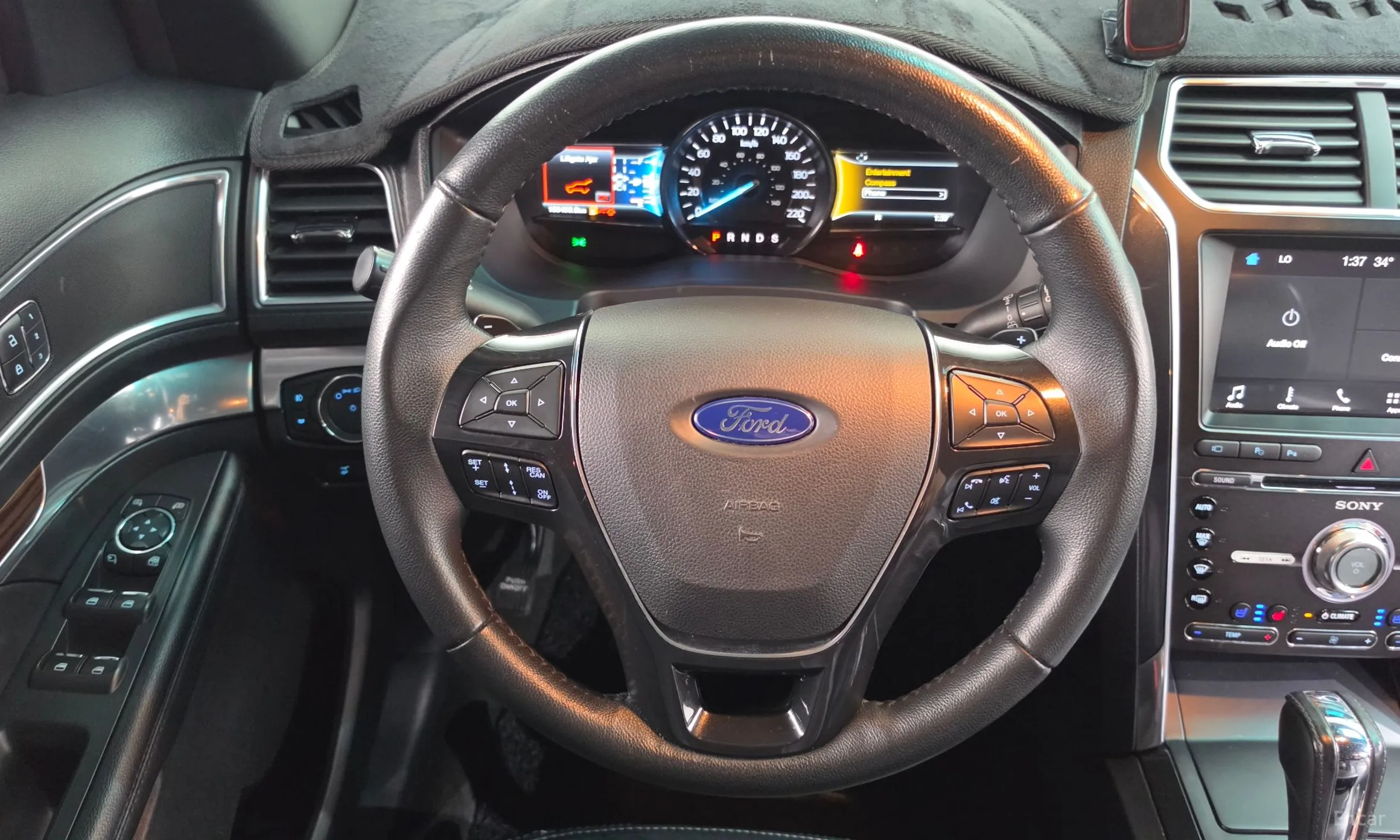 Ford Explorer превью 14