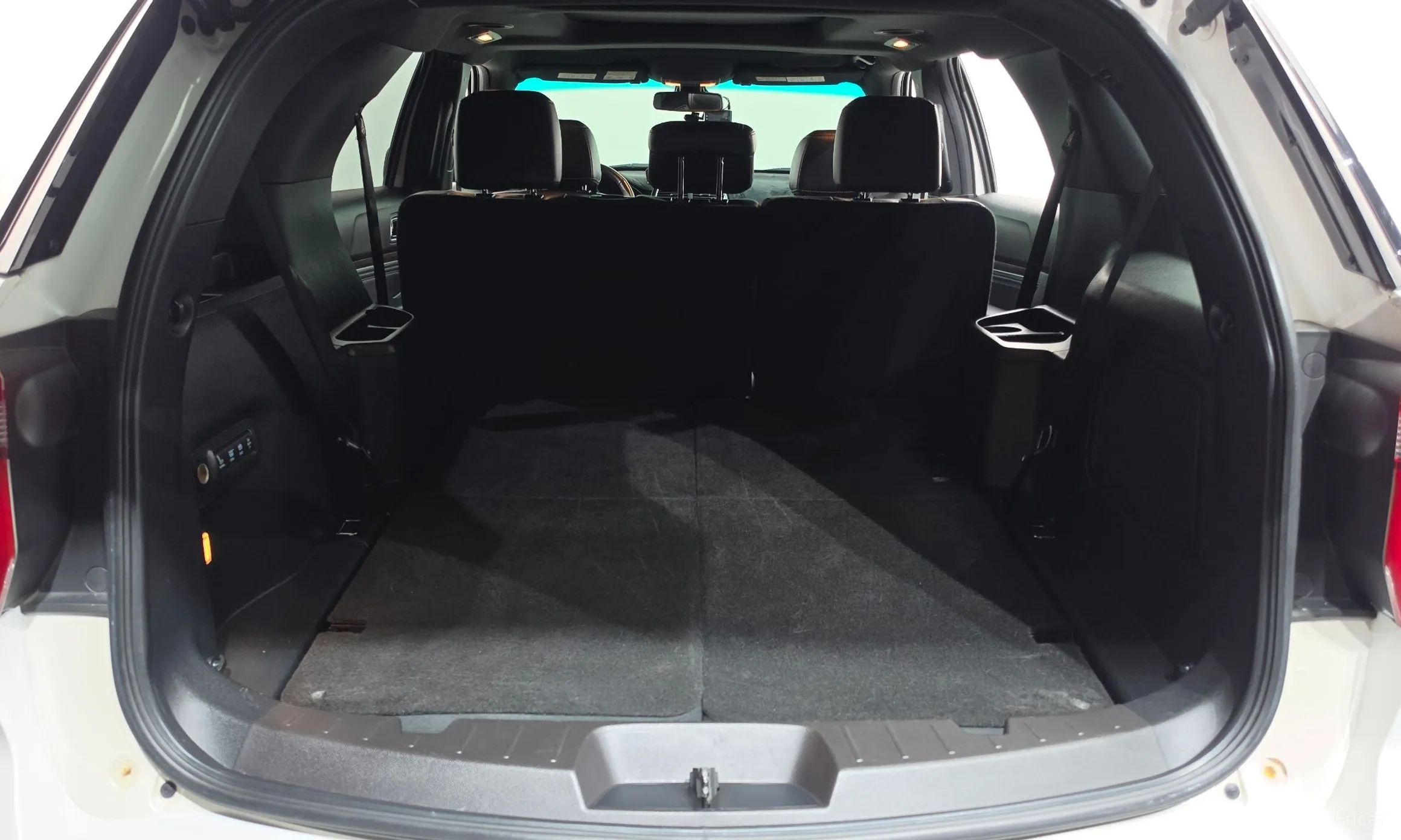 Ford Explorer превью 20