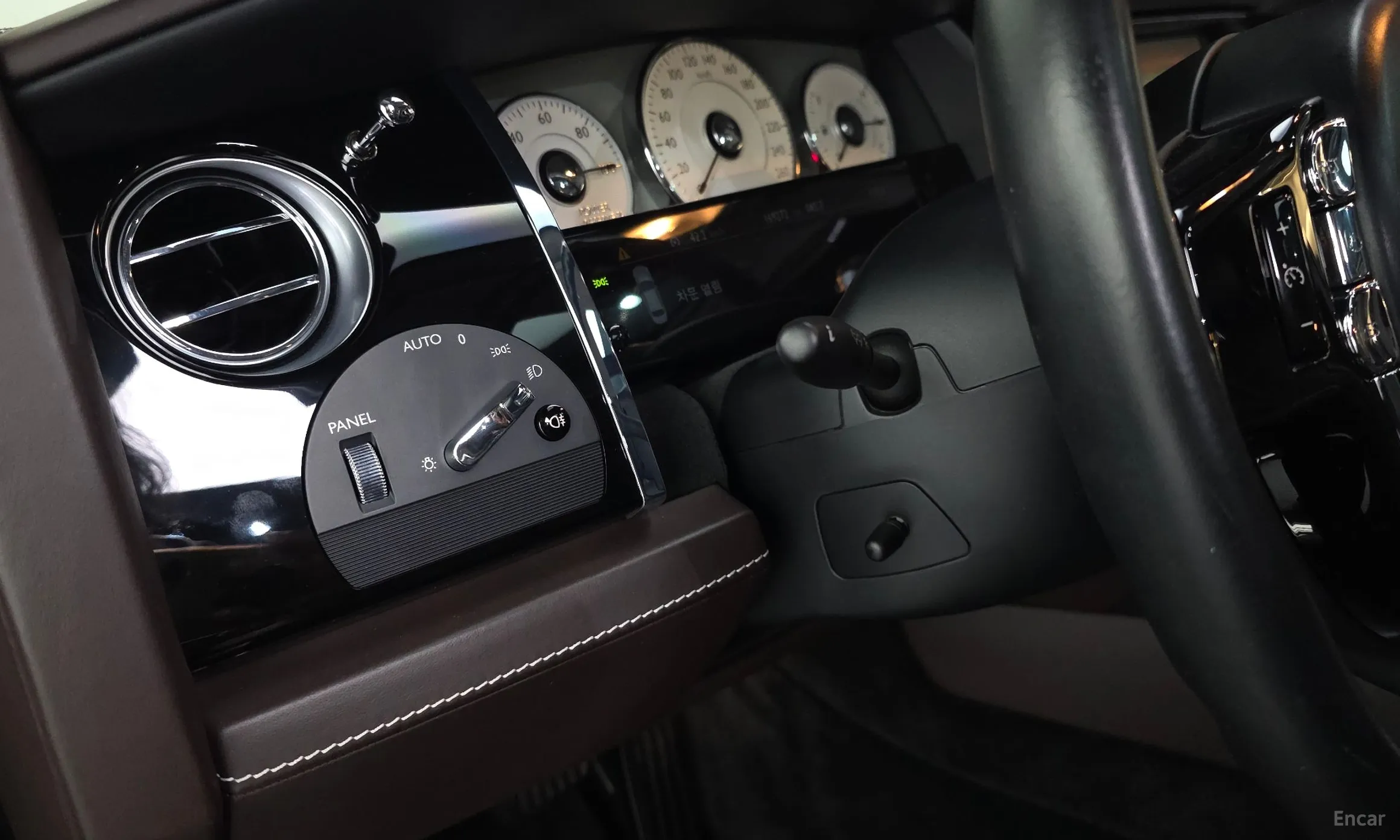 Rolls-Royce Ghost превью 13