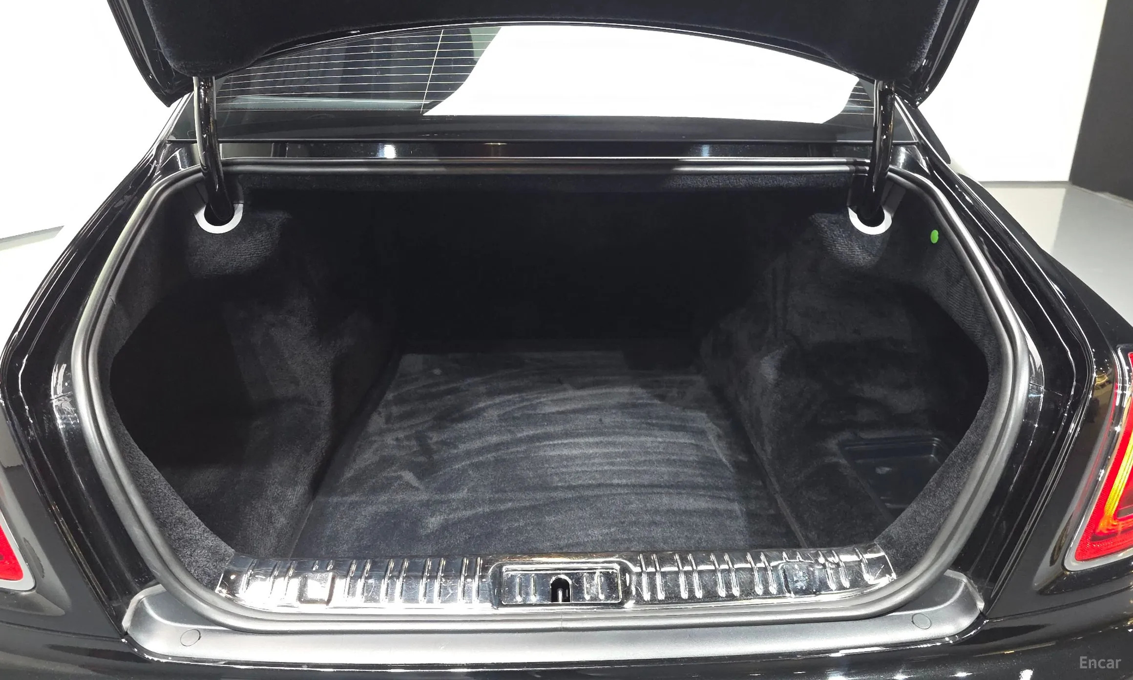 Rolls-Royce Ghost превью 20