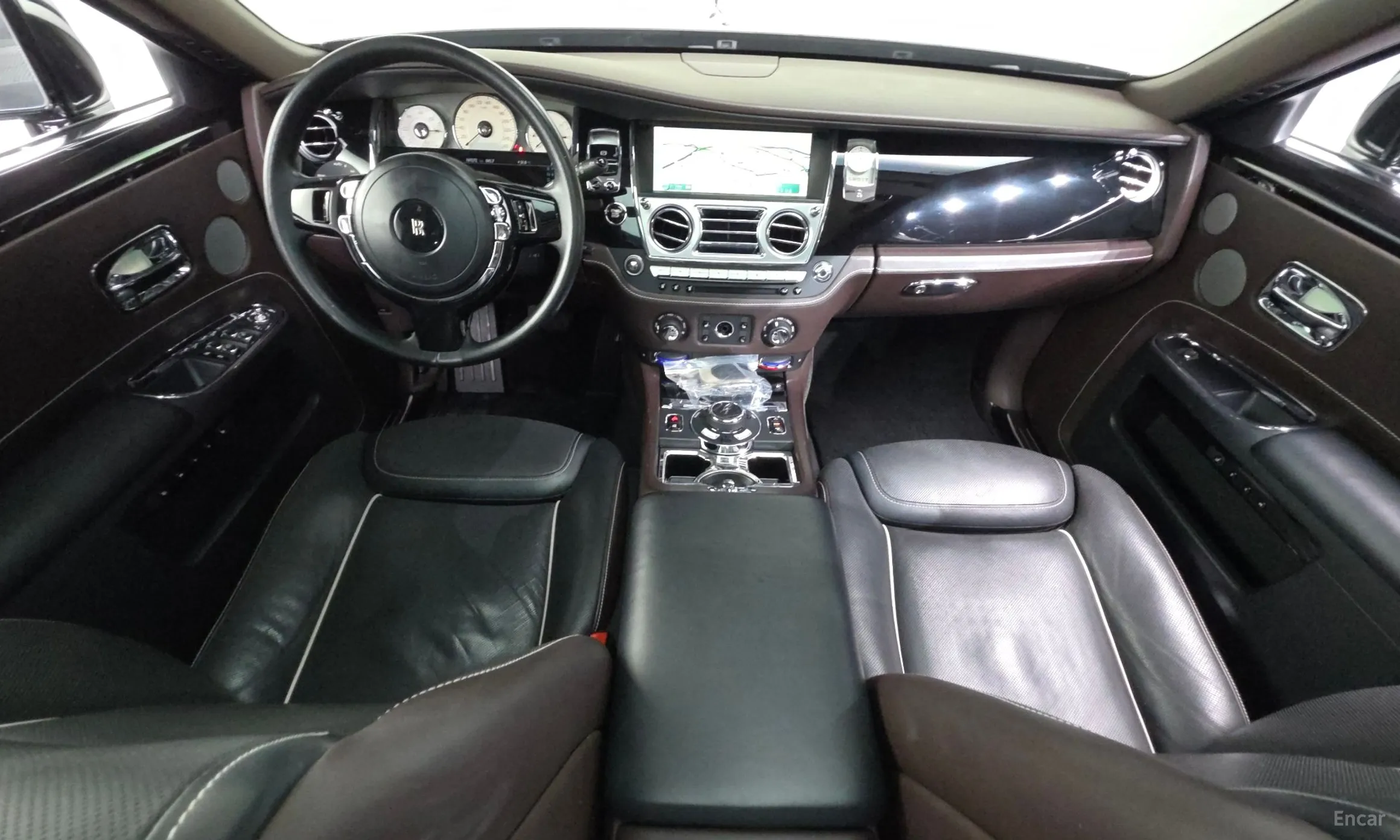 Rolls-Royce Ghost превью 7