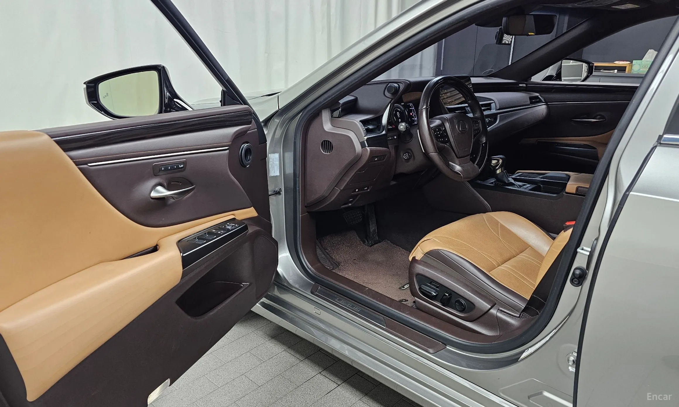 Lexus ES300h 7th Generation превью 10