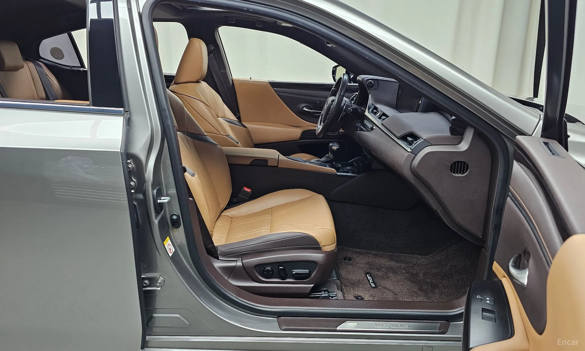 Lexus ES300h 7th Generation превью 11