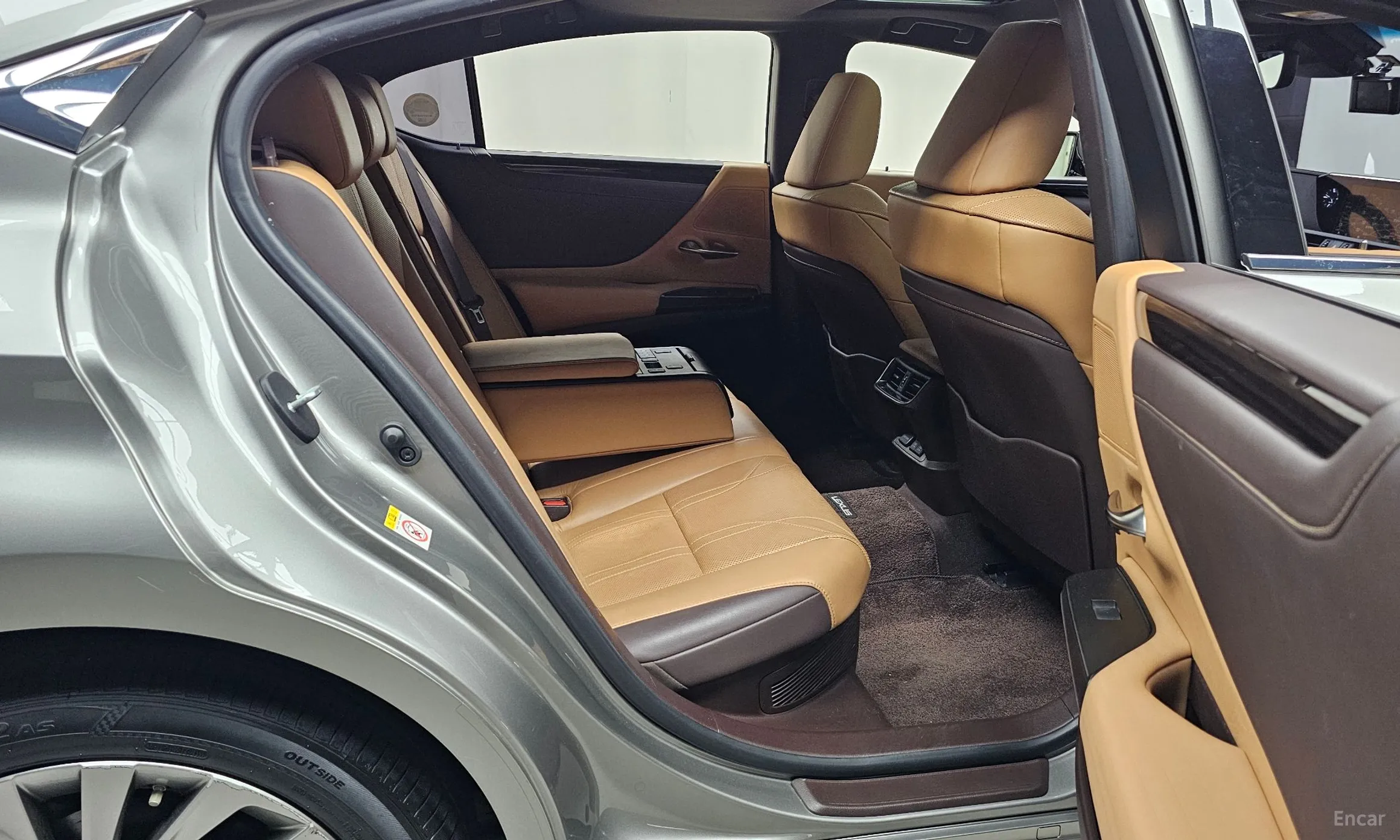 Lexus ES300h 7th Generation превью 12