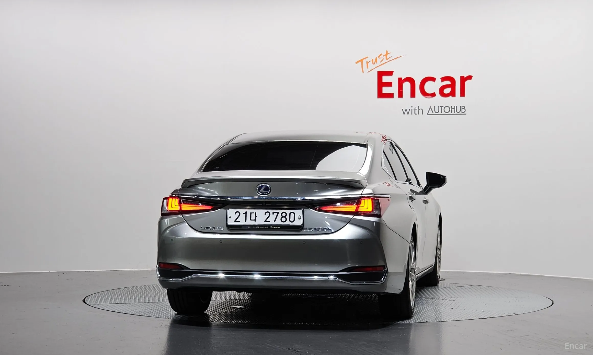 Lexus ES300h 7th Generation превью 4
