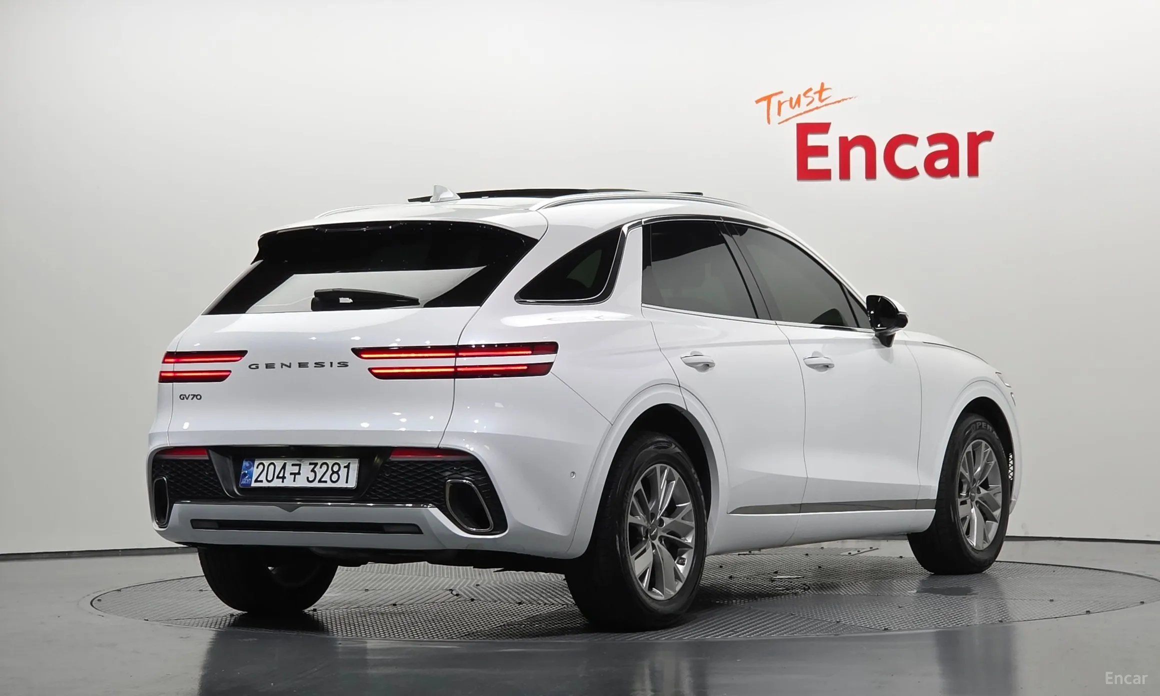 Genesis GV70 превью 2