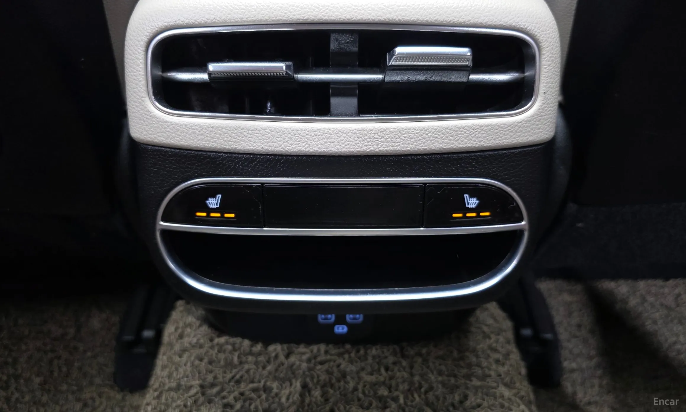 Genesis GV70 превью 19