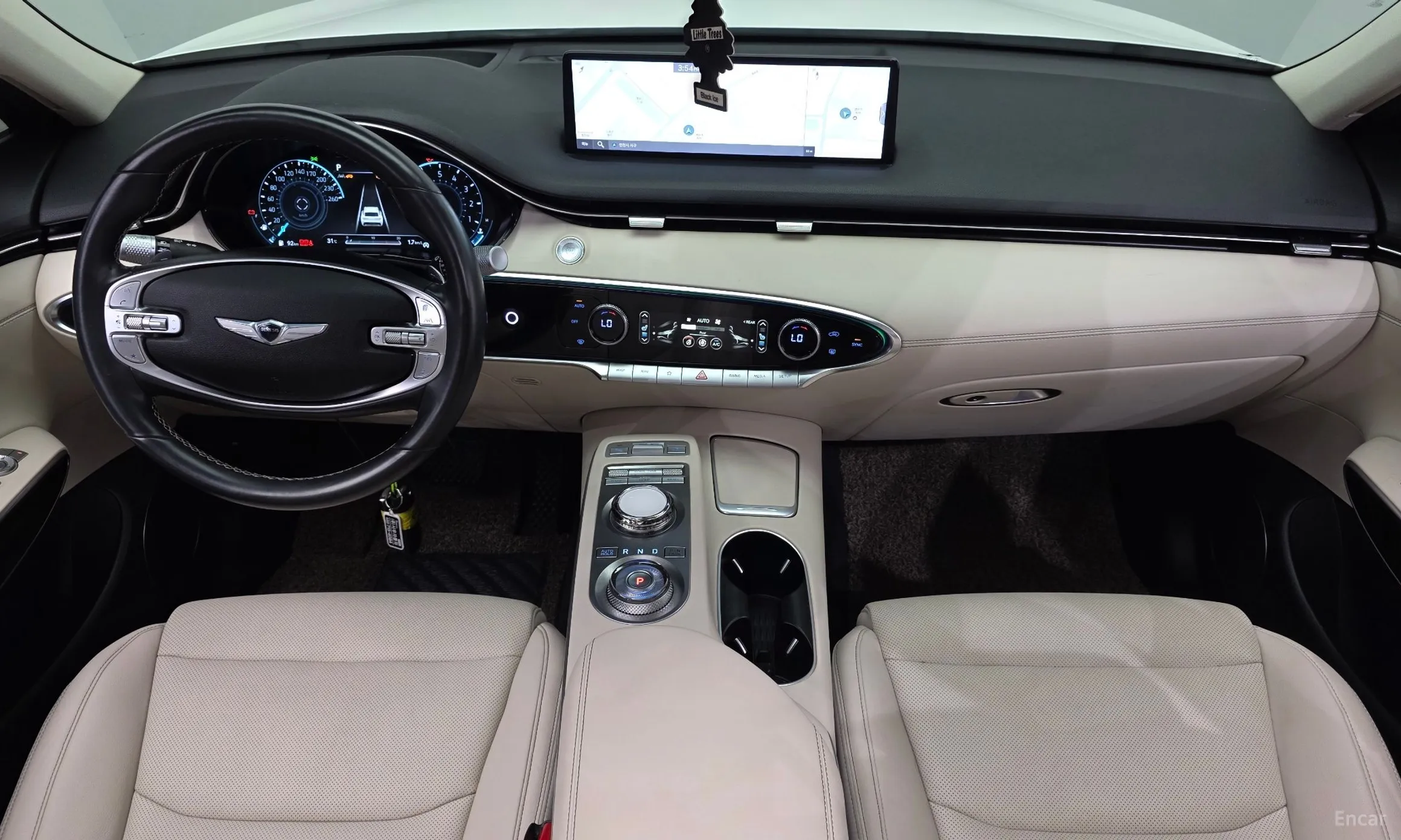 Genesis GV70 превью 7