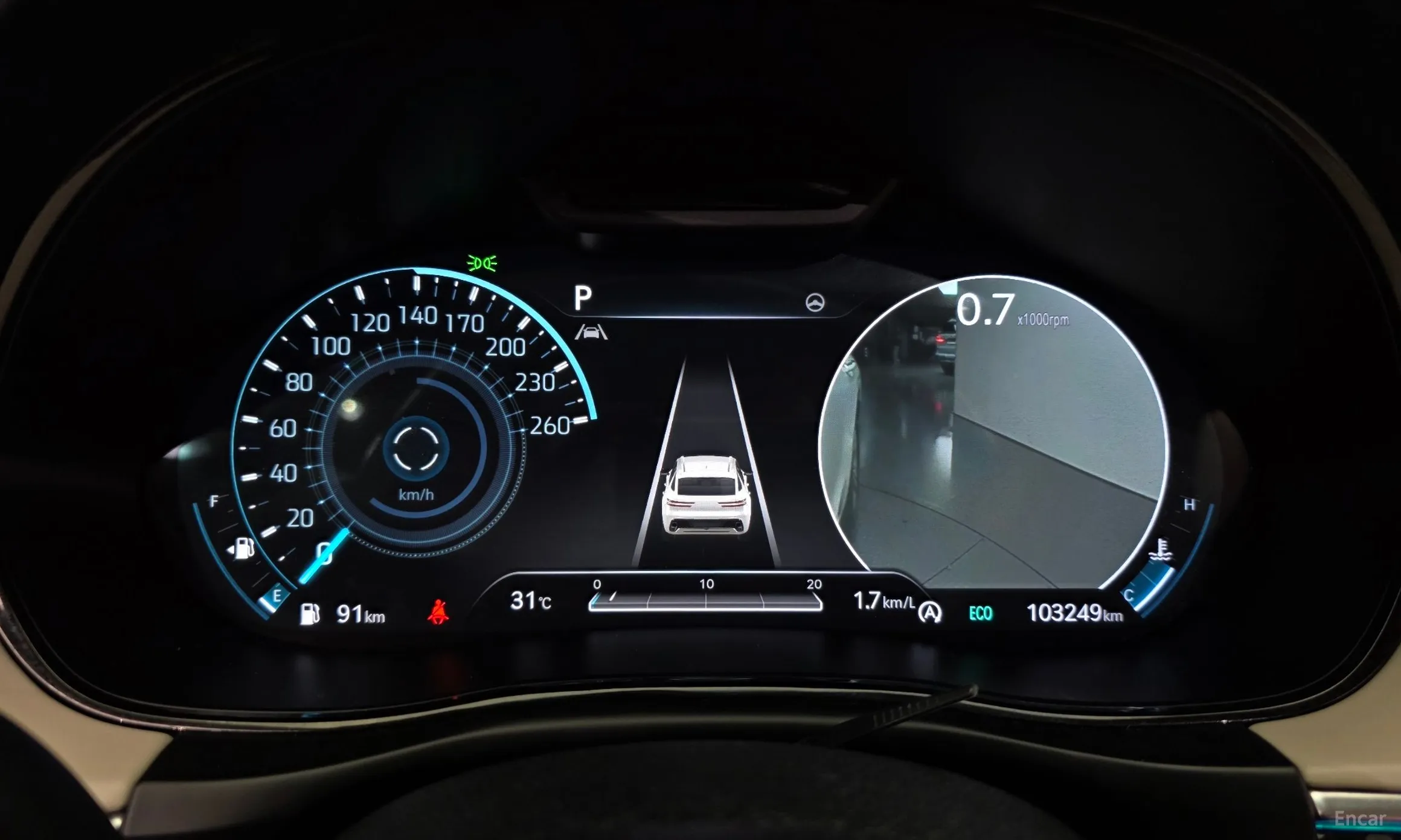Genesis GV70 превью 8