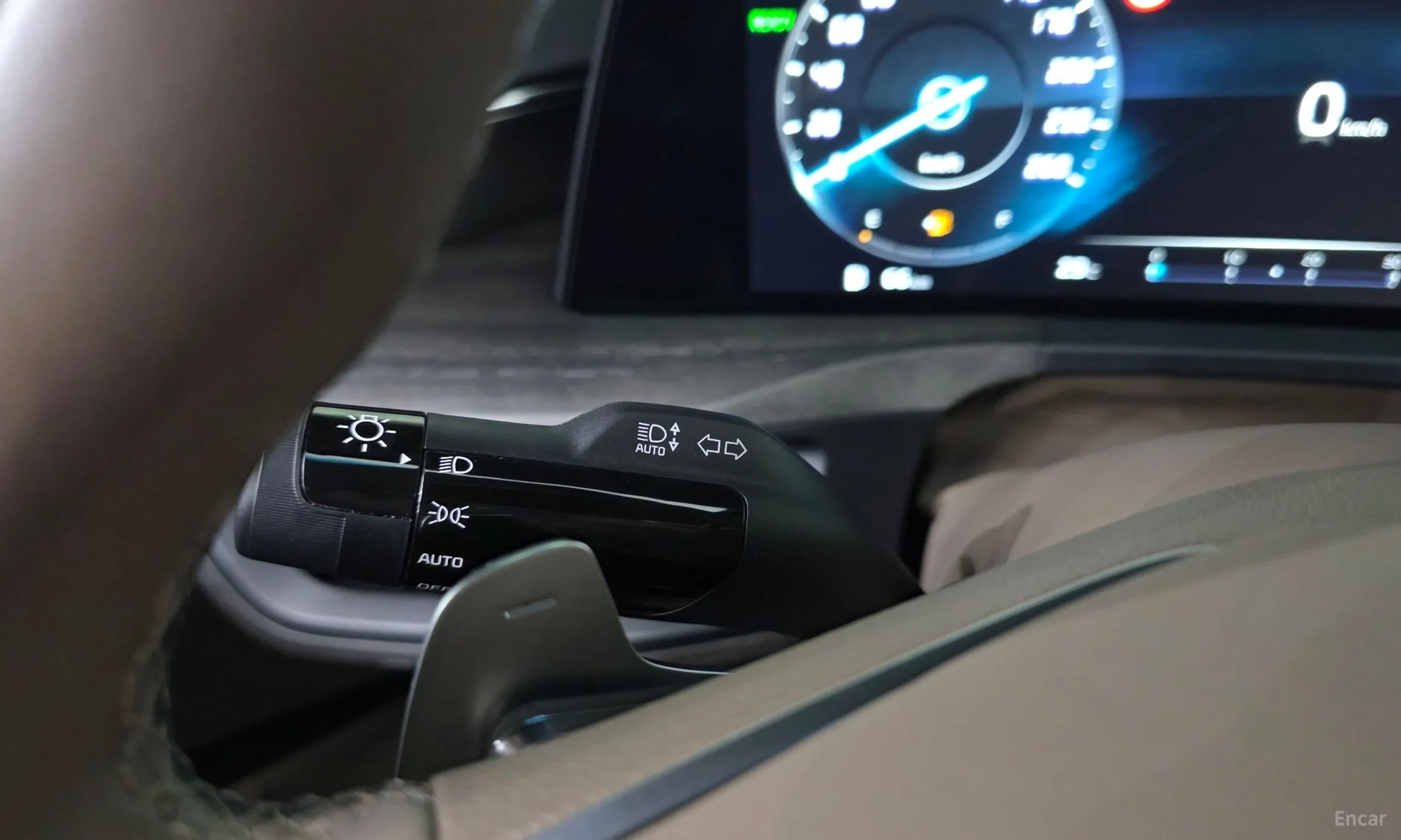 Kia K8 Hybrid превью 19