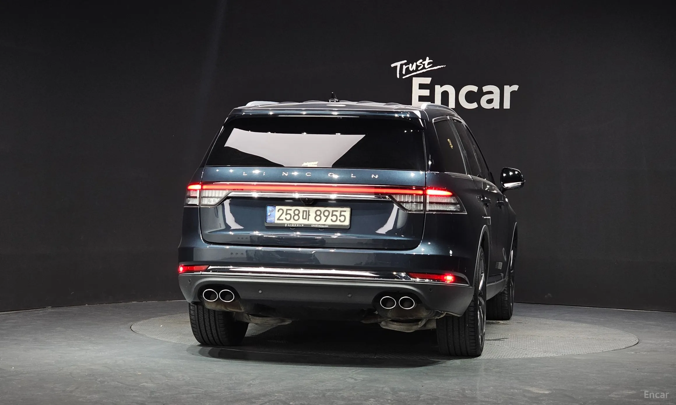 Lincoln Aviator 2nd Generation превью 4