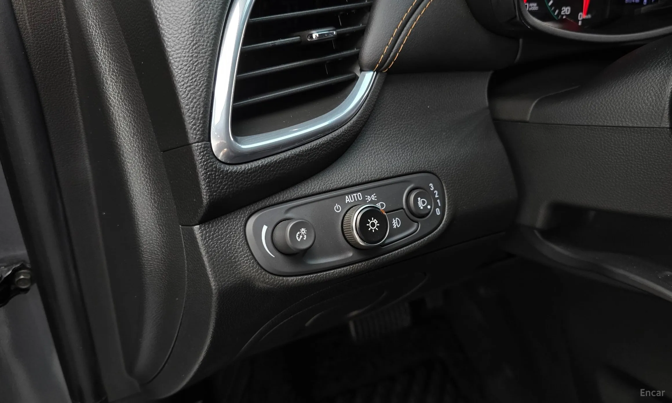 Chevrolet (GM Daewoo) Trax превью 16