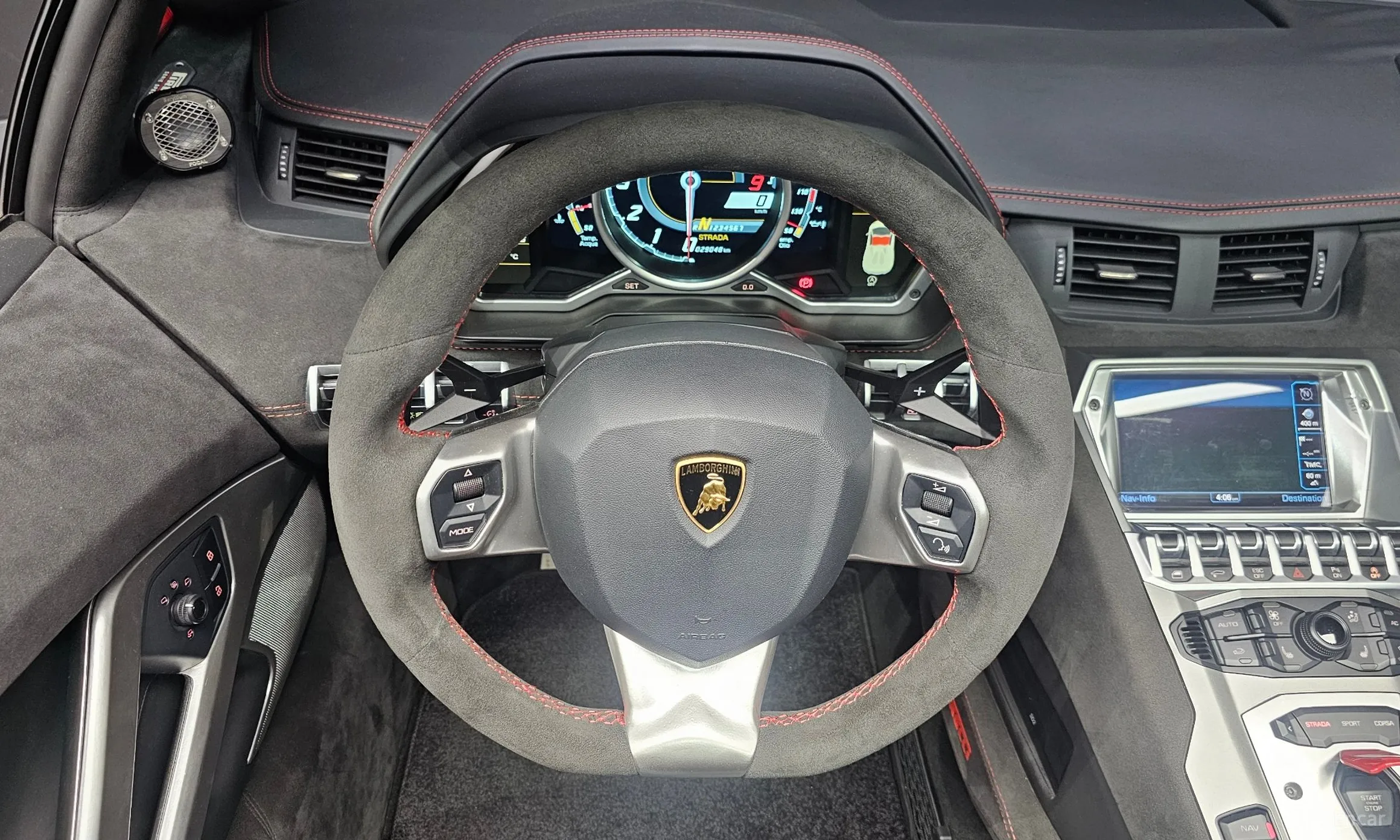 Lamborghini Aventador превью 12
