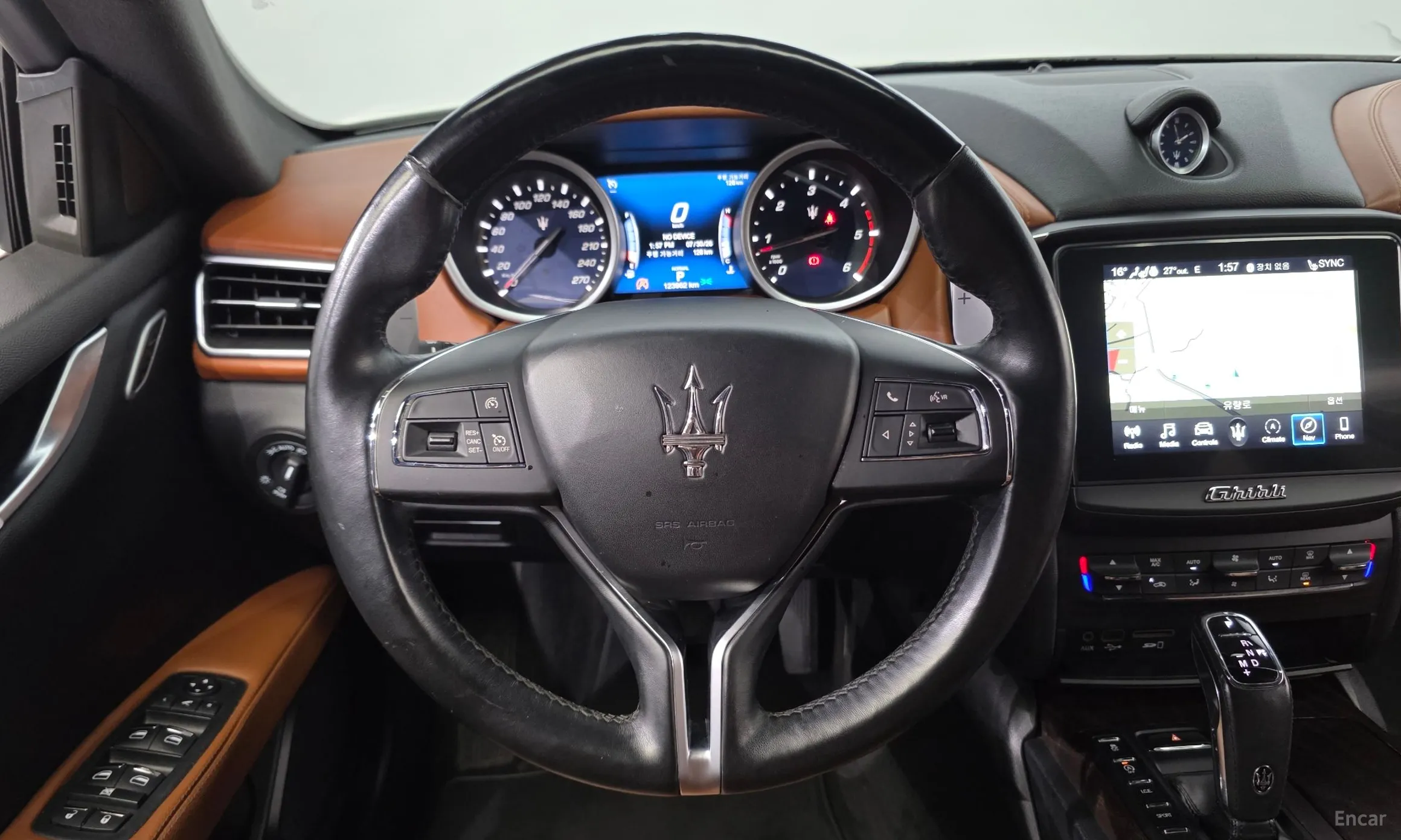 Maserati Ghibli превью 14