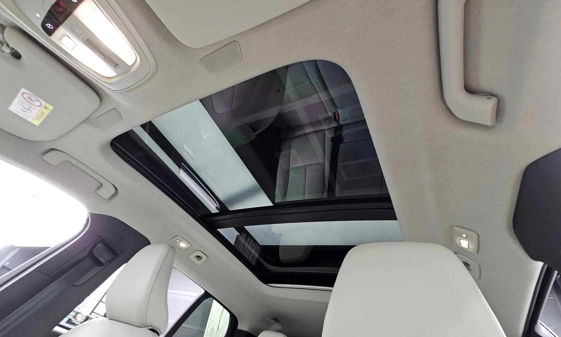 Volvo XC40 превью 17