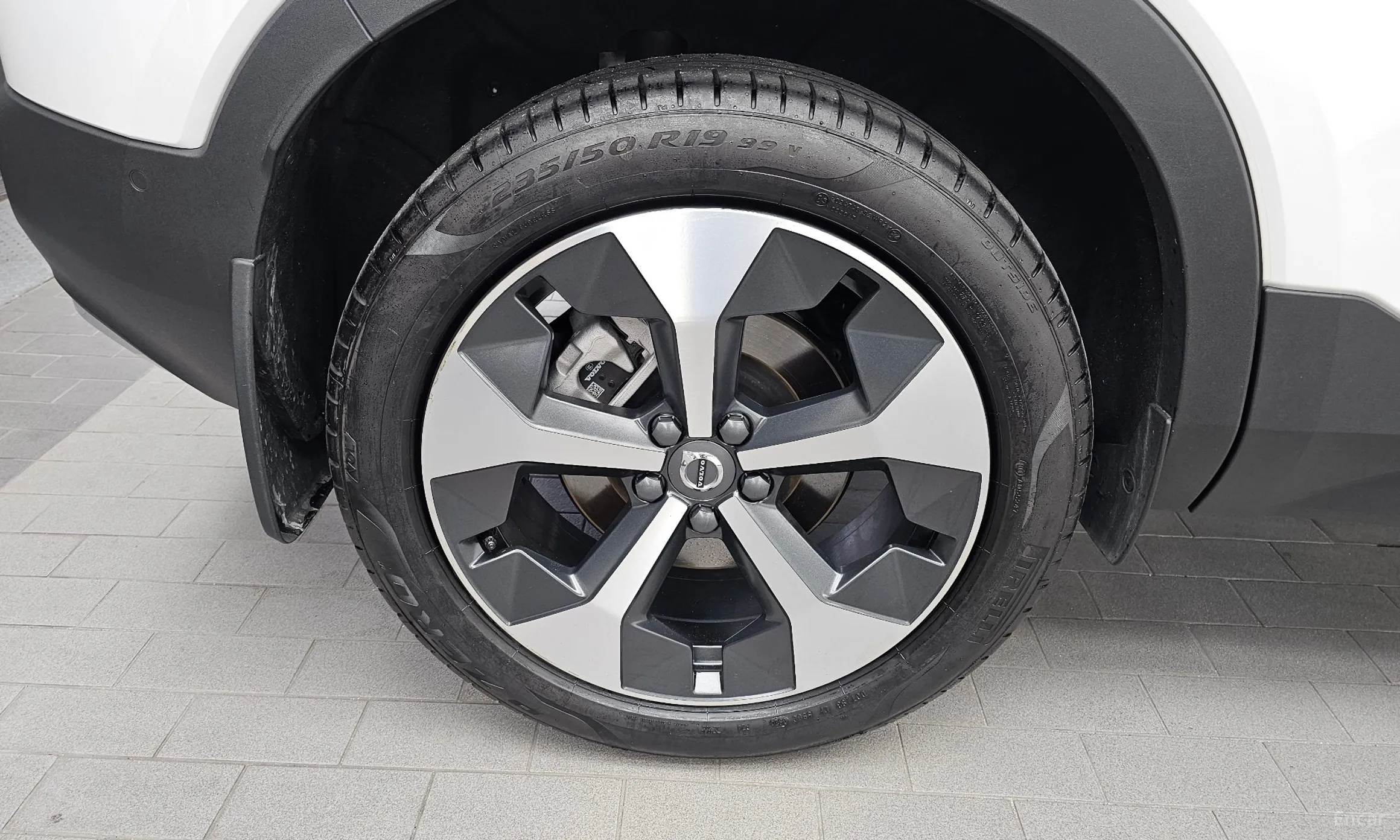 Volvo XC40 превью 5