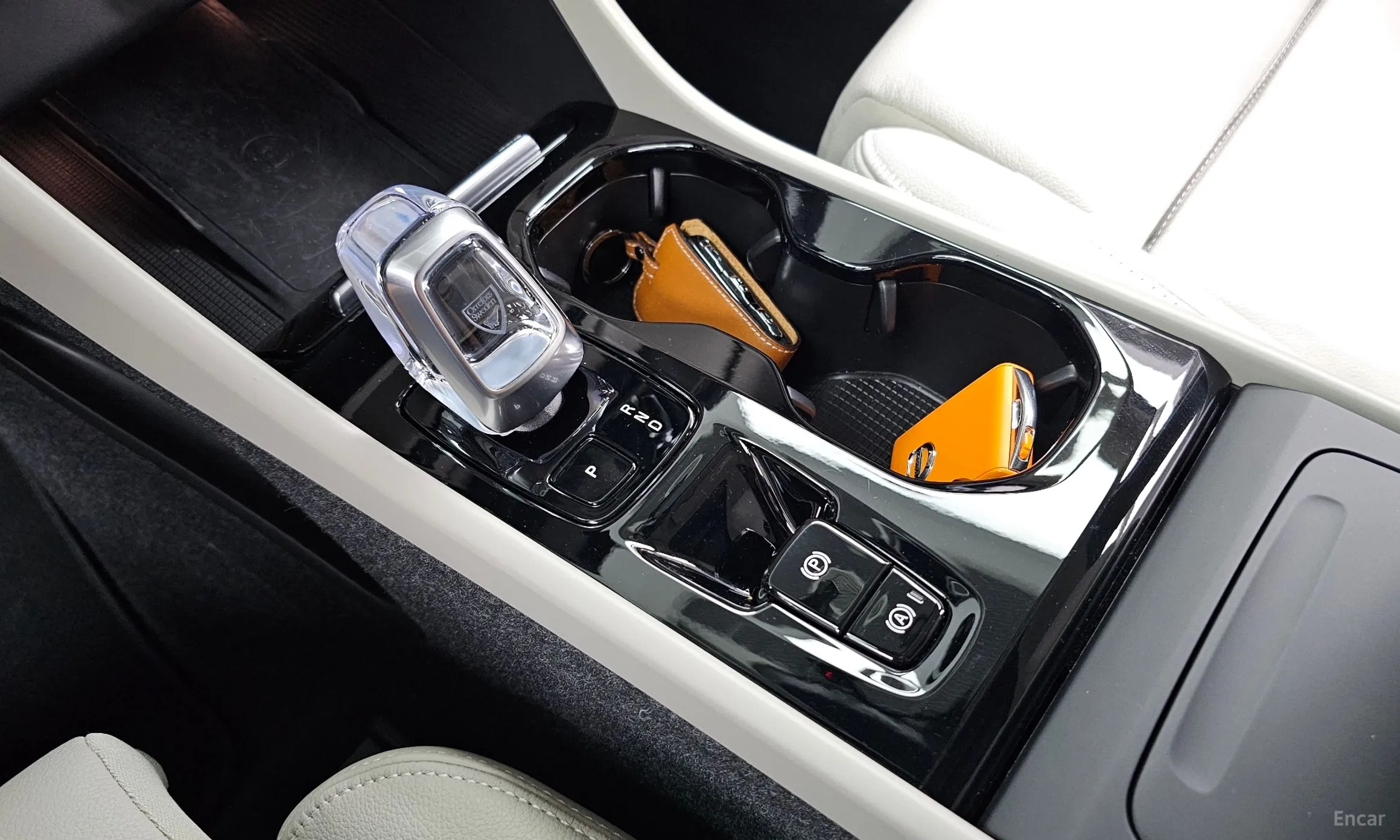 Volvo XC40 превью 9