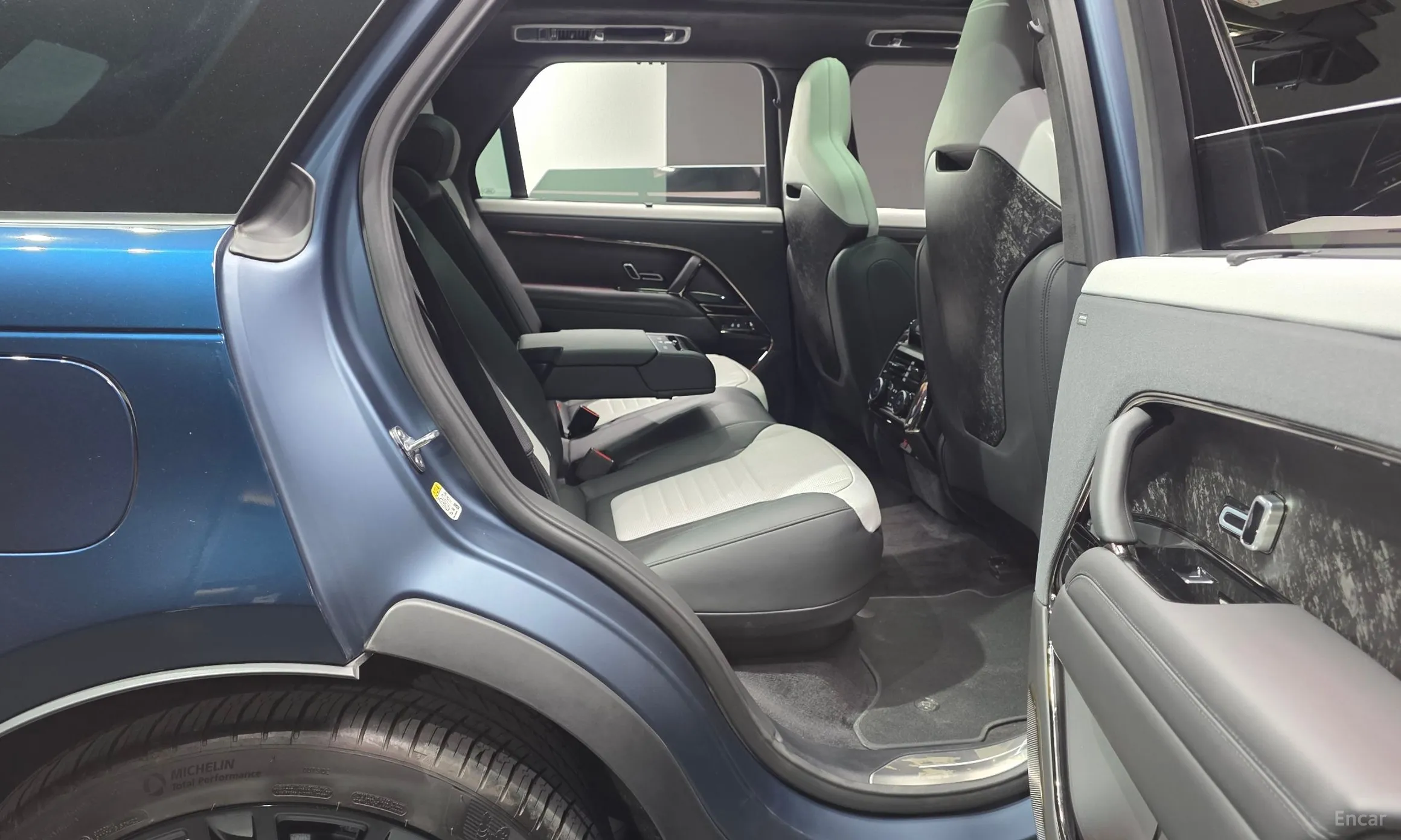 Land Rover Range Rover Sport 3rd Generation превью 11