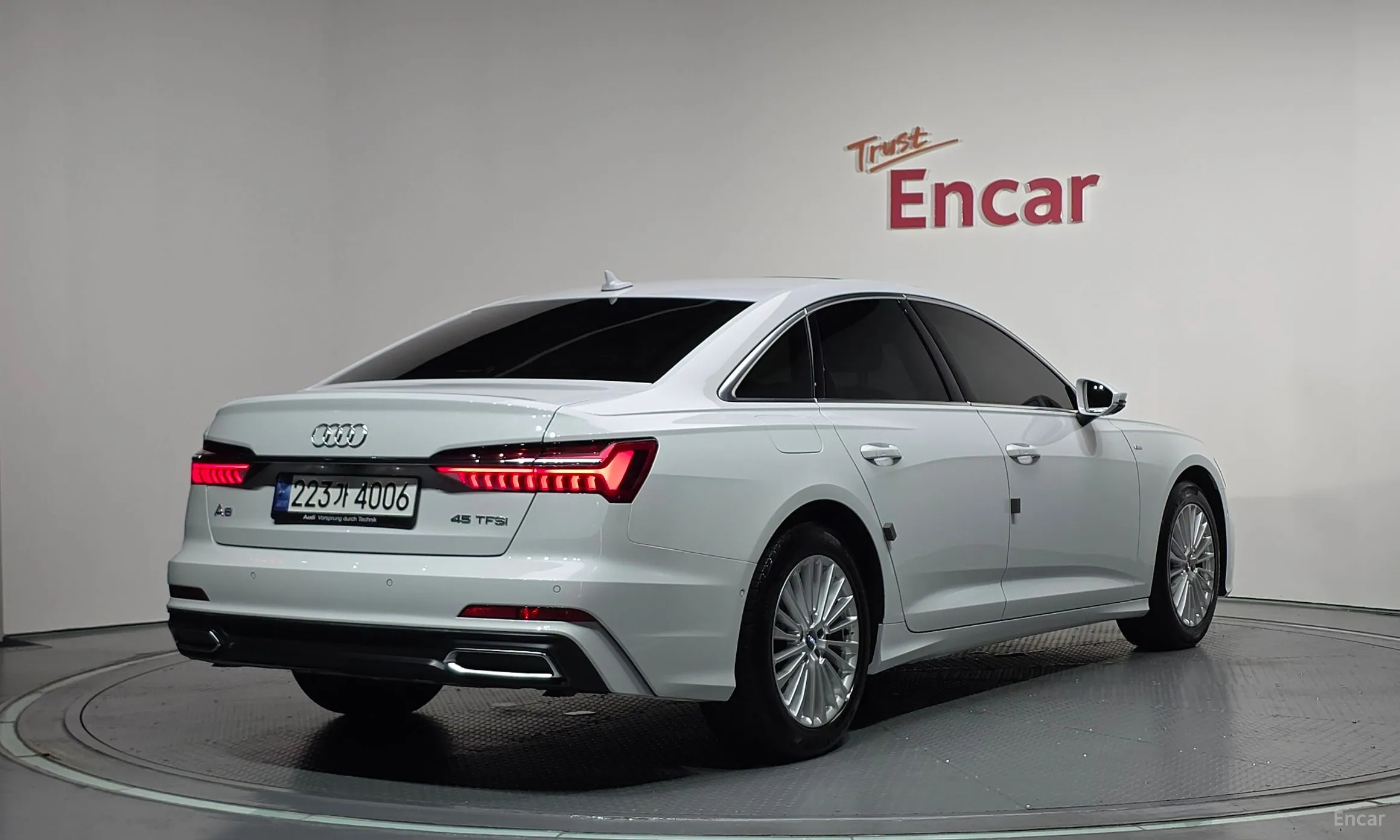 Audi A6 (C8)
