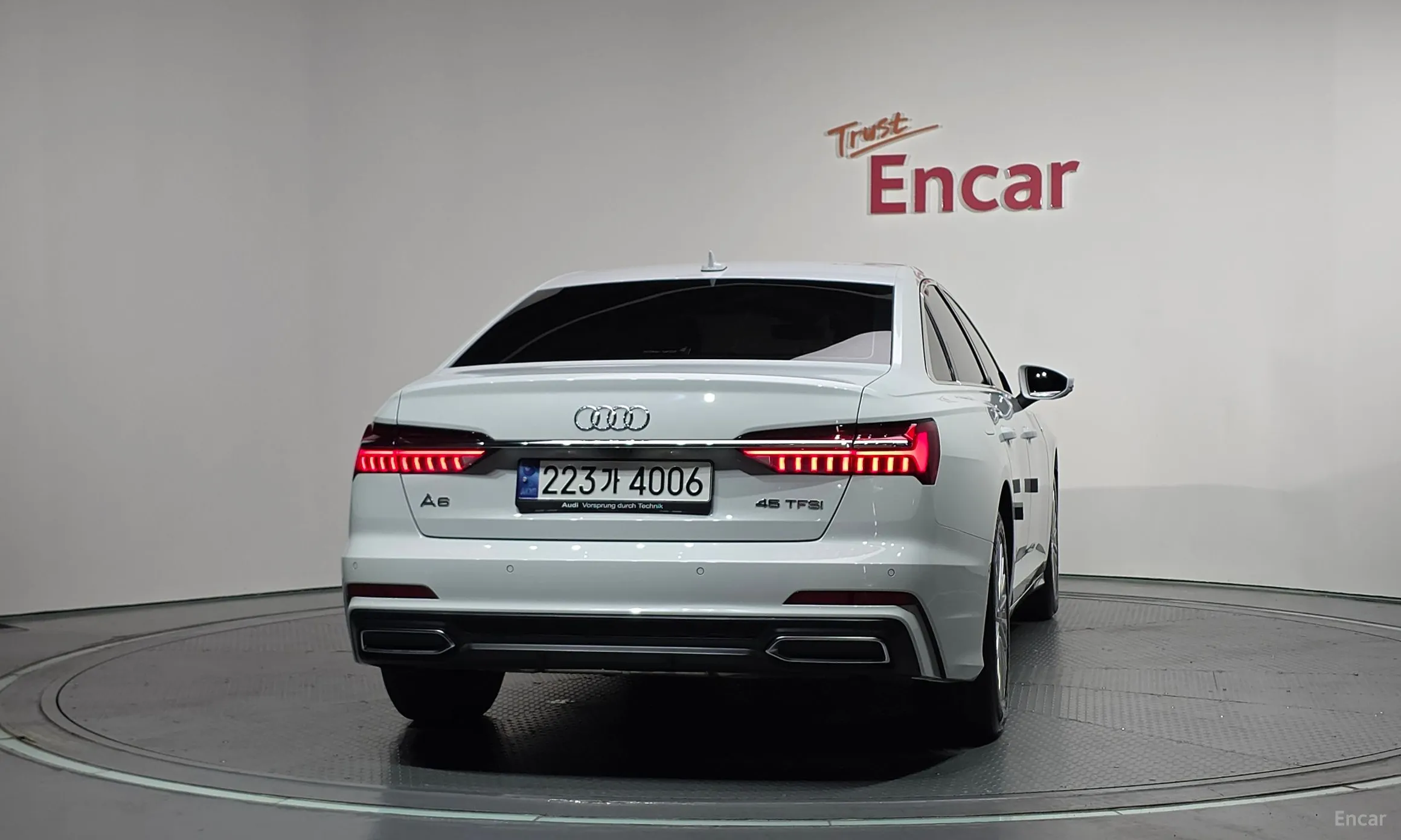 Audi A6 (C8) превью 4