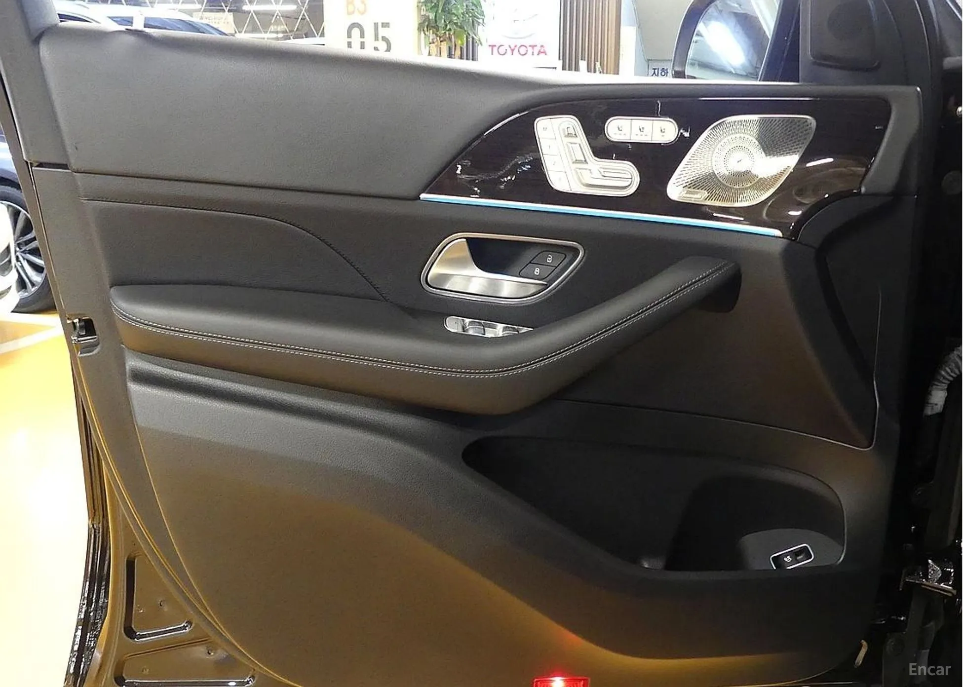Mercedes Benz GLE-Class W167 превью 11