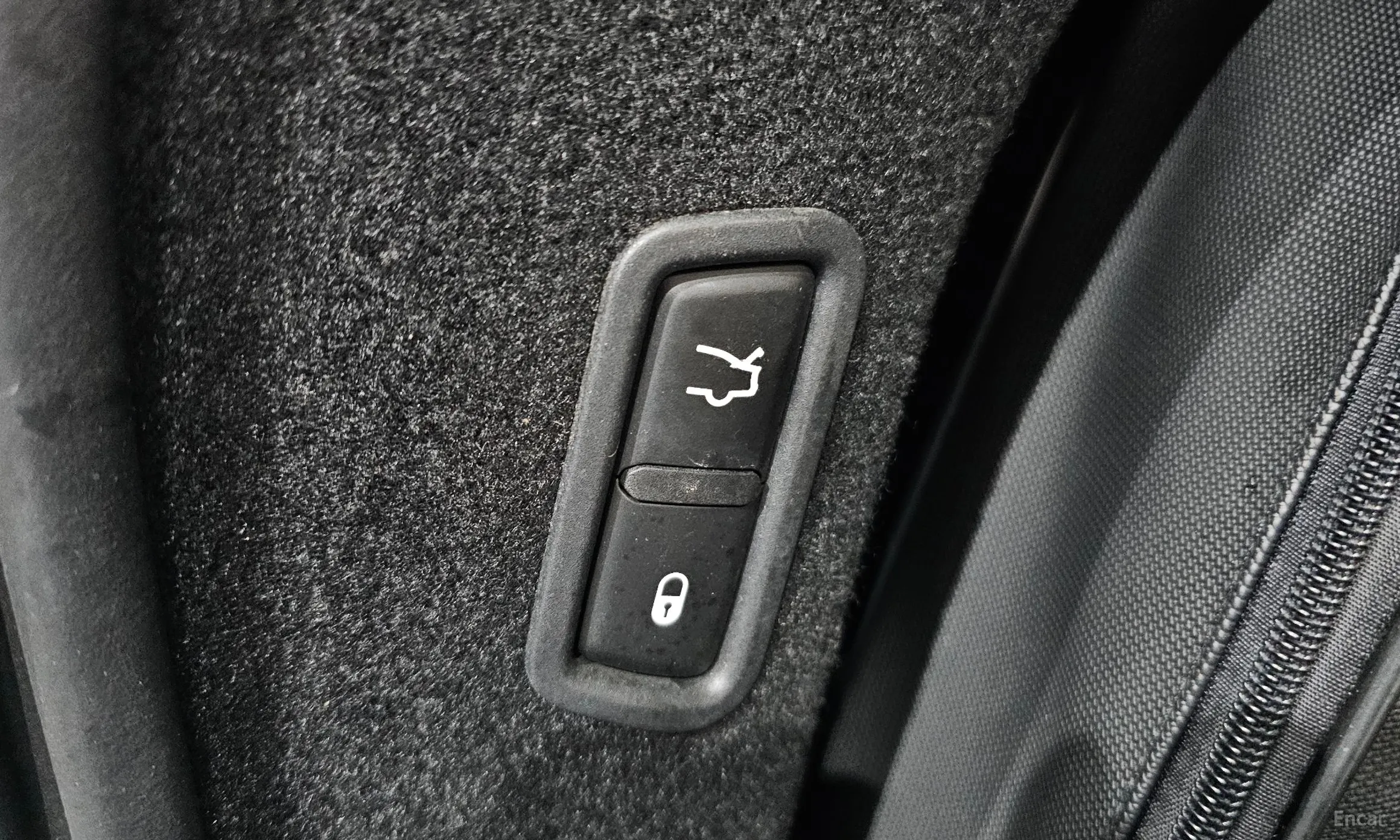 Maserati Levante превью 13