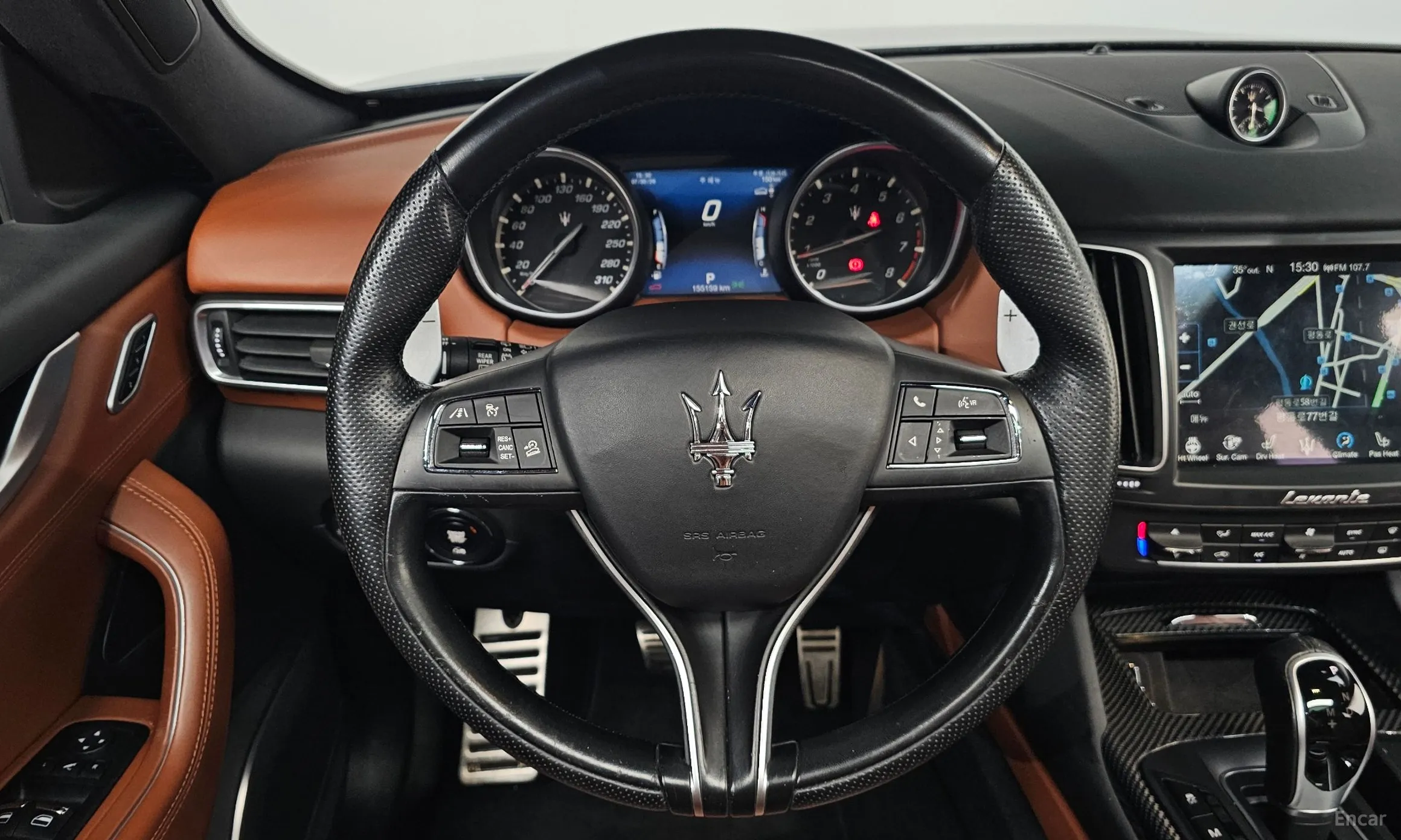 Maserati Levante превью 15