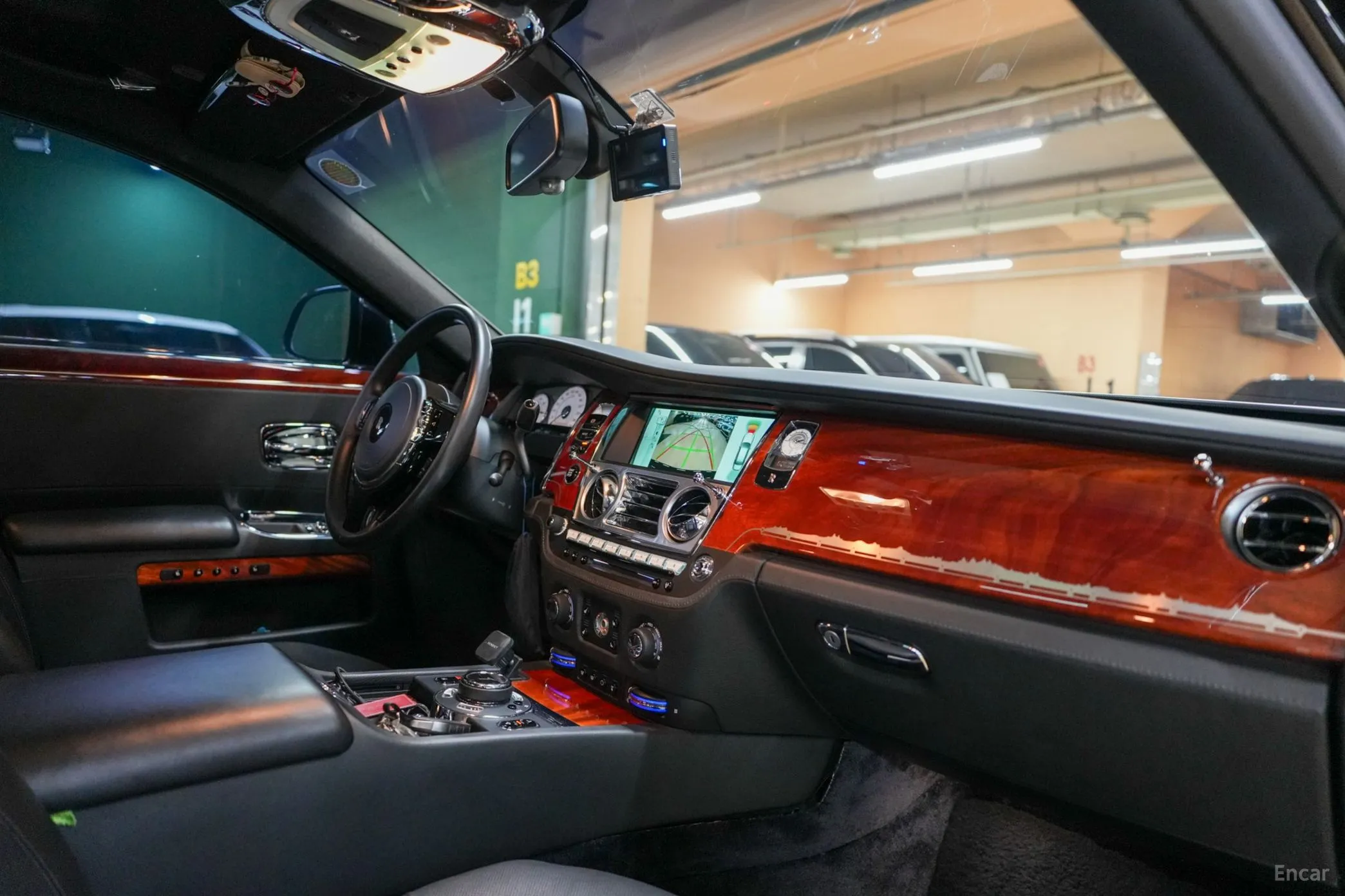 Rolls-Royce Ghost превью 7