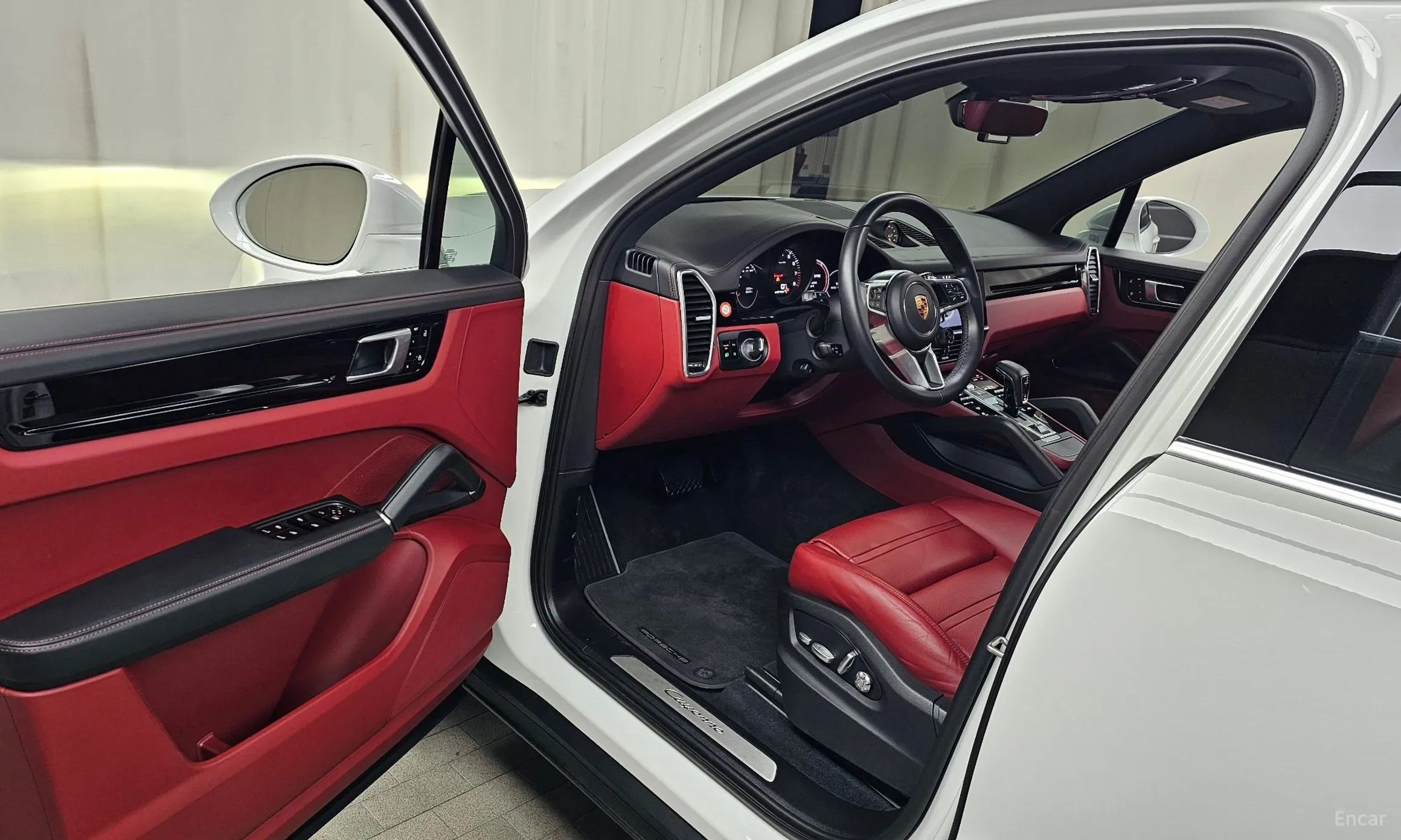 Porsche Cayenne (PO536) превью 10