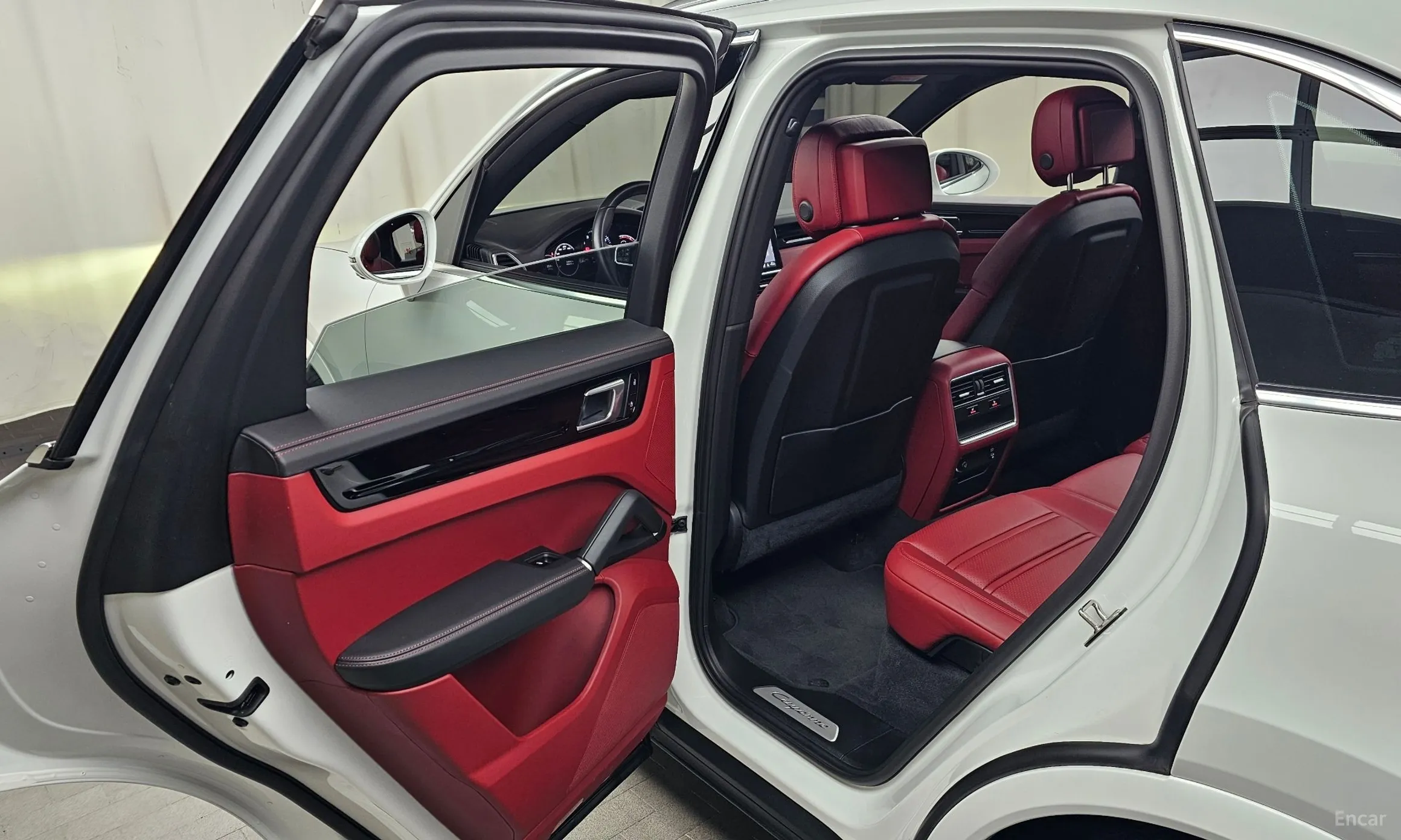 Porsche Cayenne (PO536) превью 11