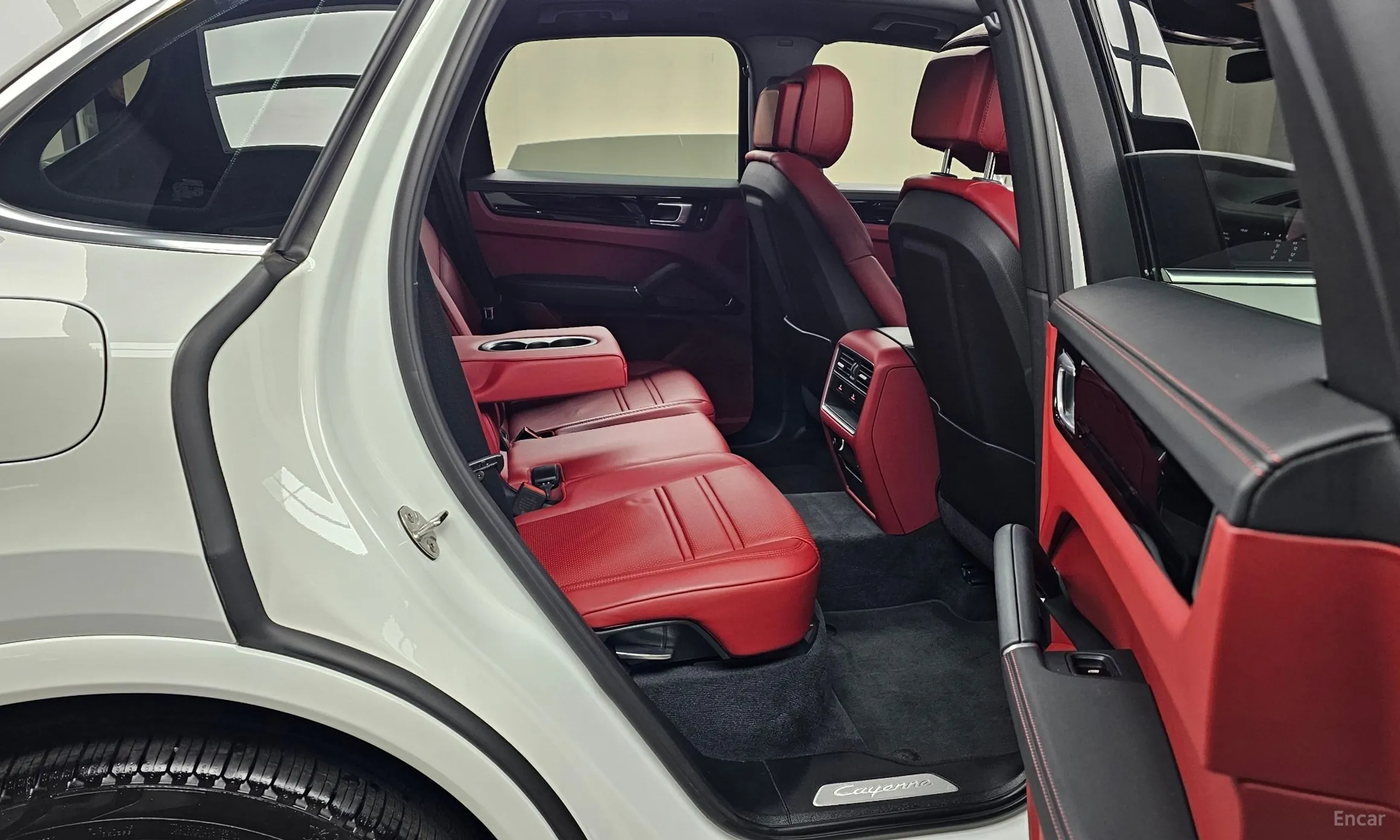 Porsche Cayenne (PO536) превью 12