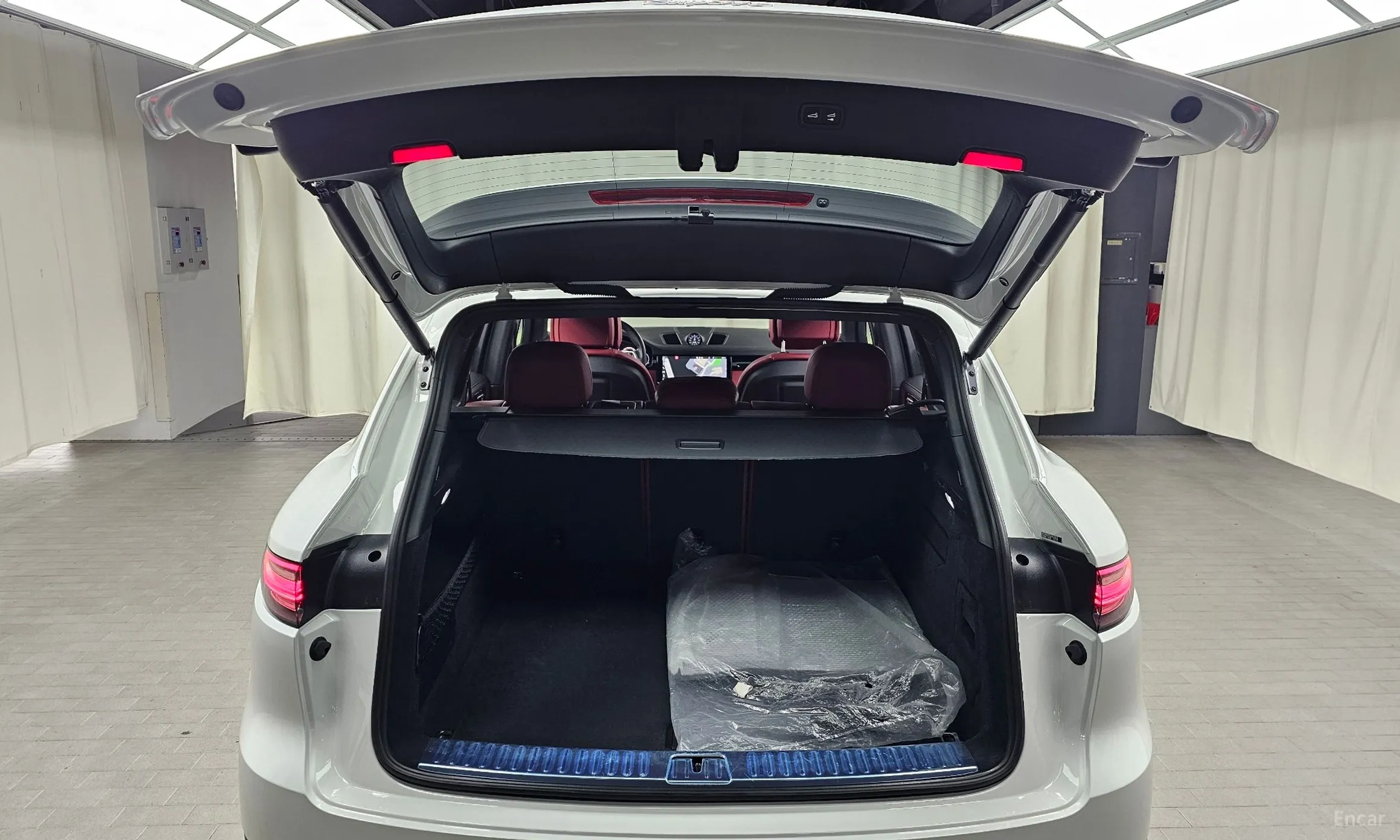 Porsche Cayenne (PO536) превью 18