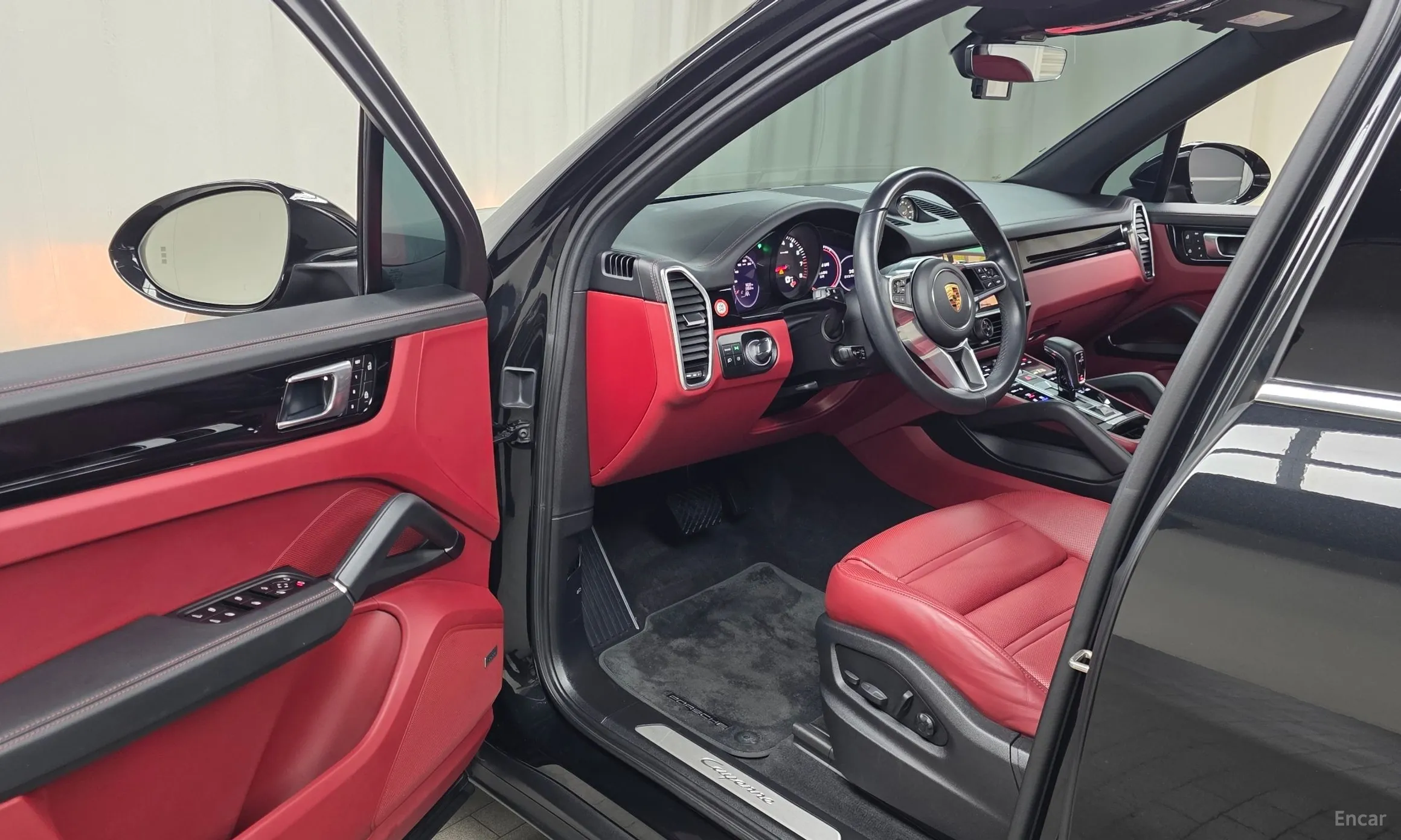 Porsche Cayenne (PO536) превью 10