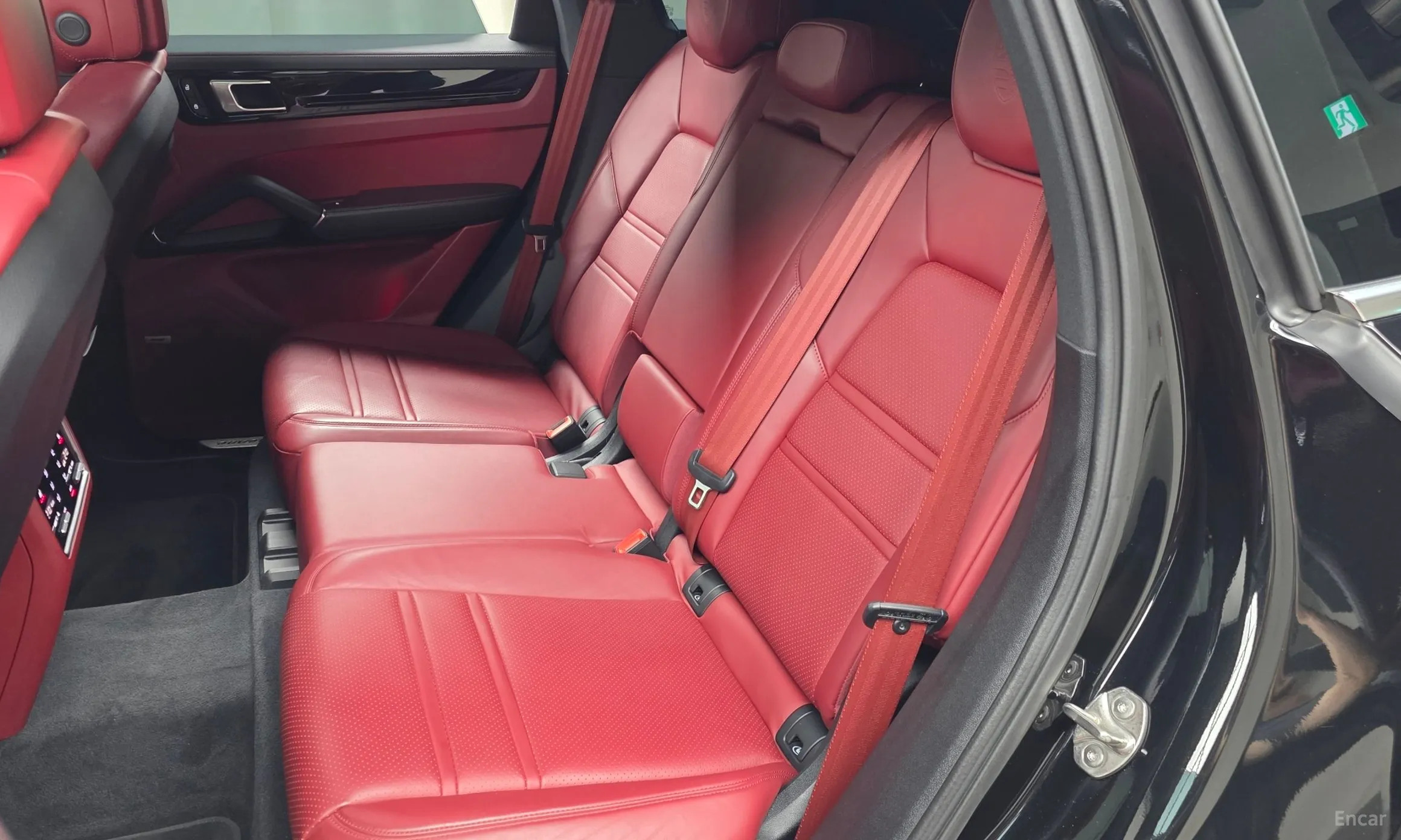 Porsche Cayenne (PO536) превью 11