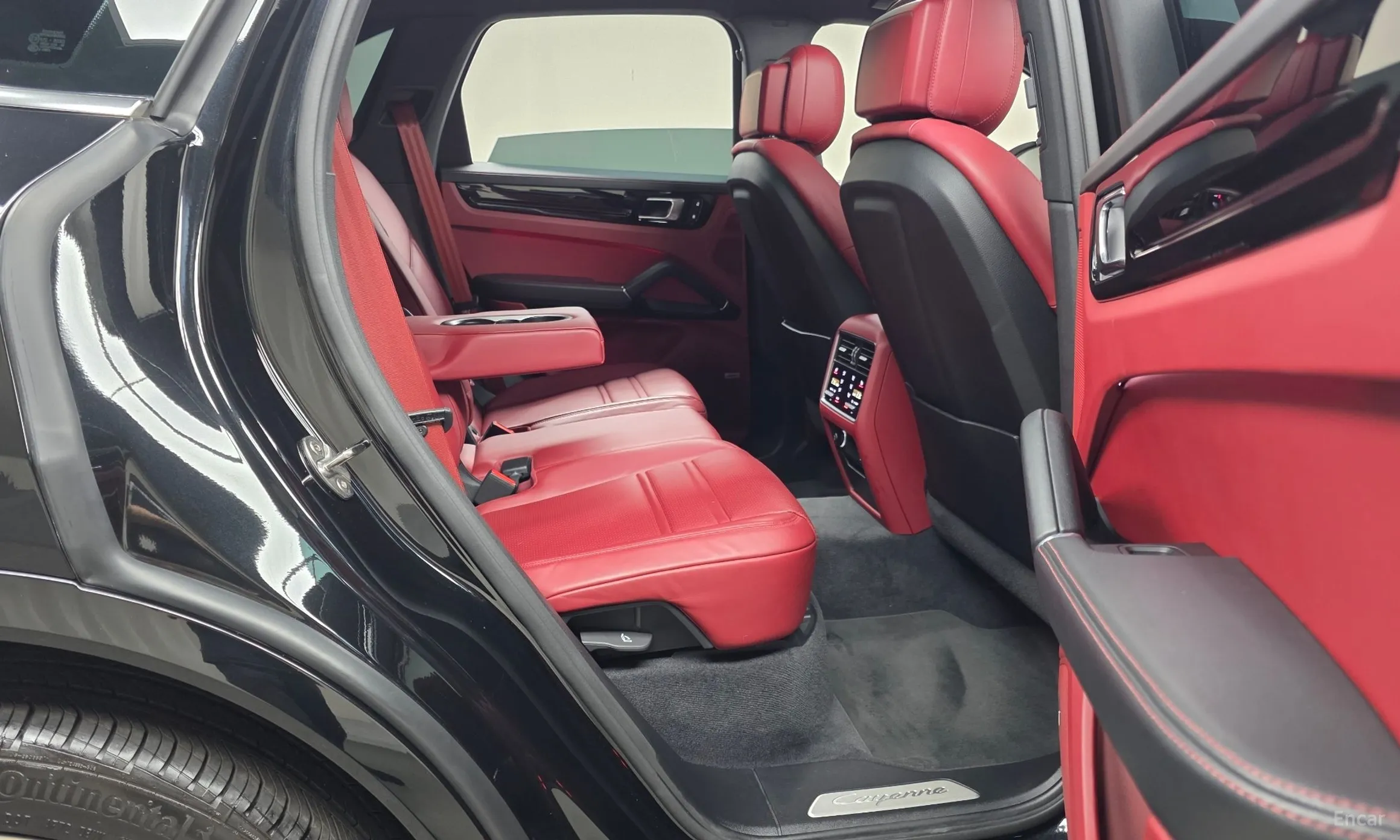 Porsche Cayenne (PO536) превью 12