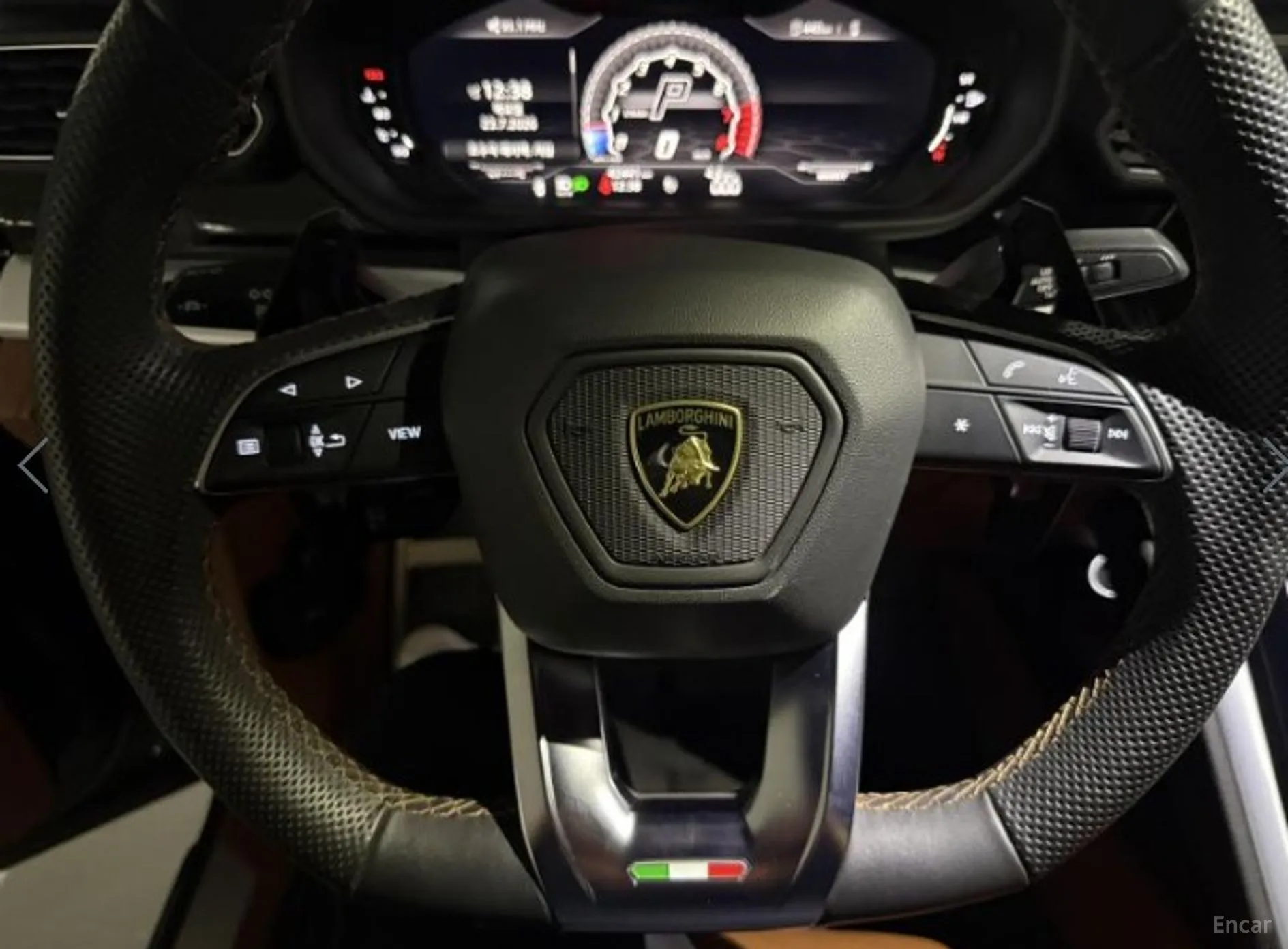 Lamborghini Urus превью 5