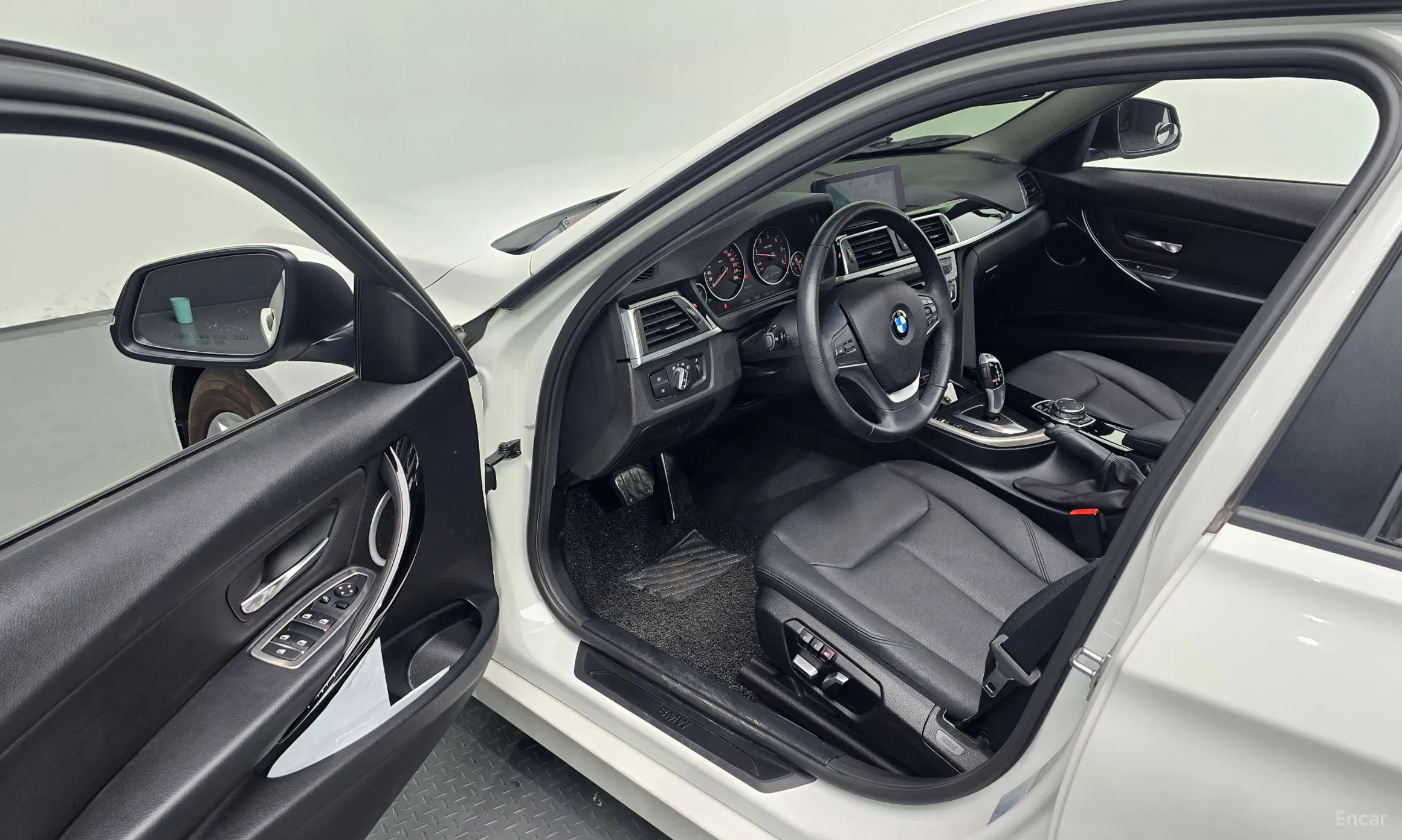 BMW 3 Series (F30) превью 11