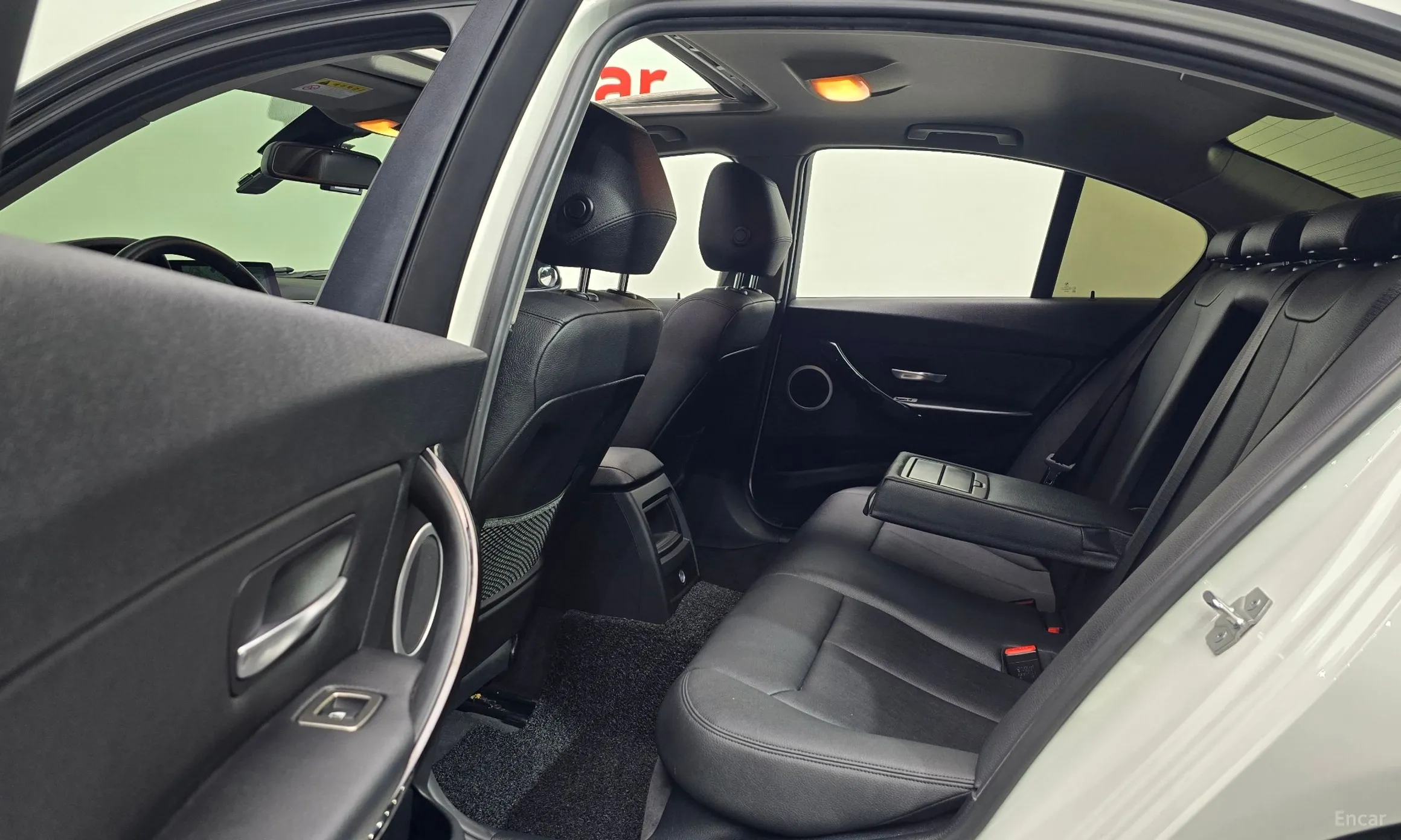 BMW 3 Series (F30) превью 12