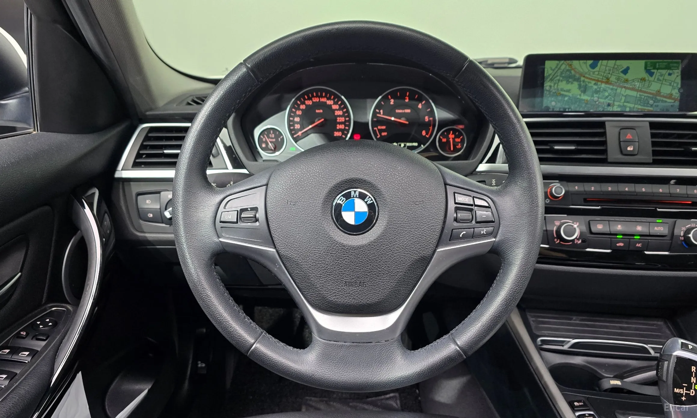 BMW 3 Series (F30) превью 13