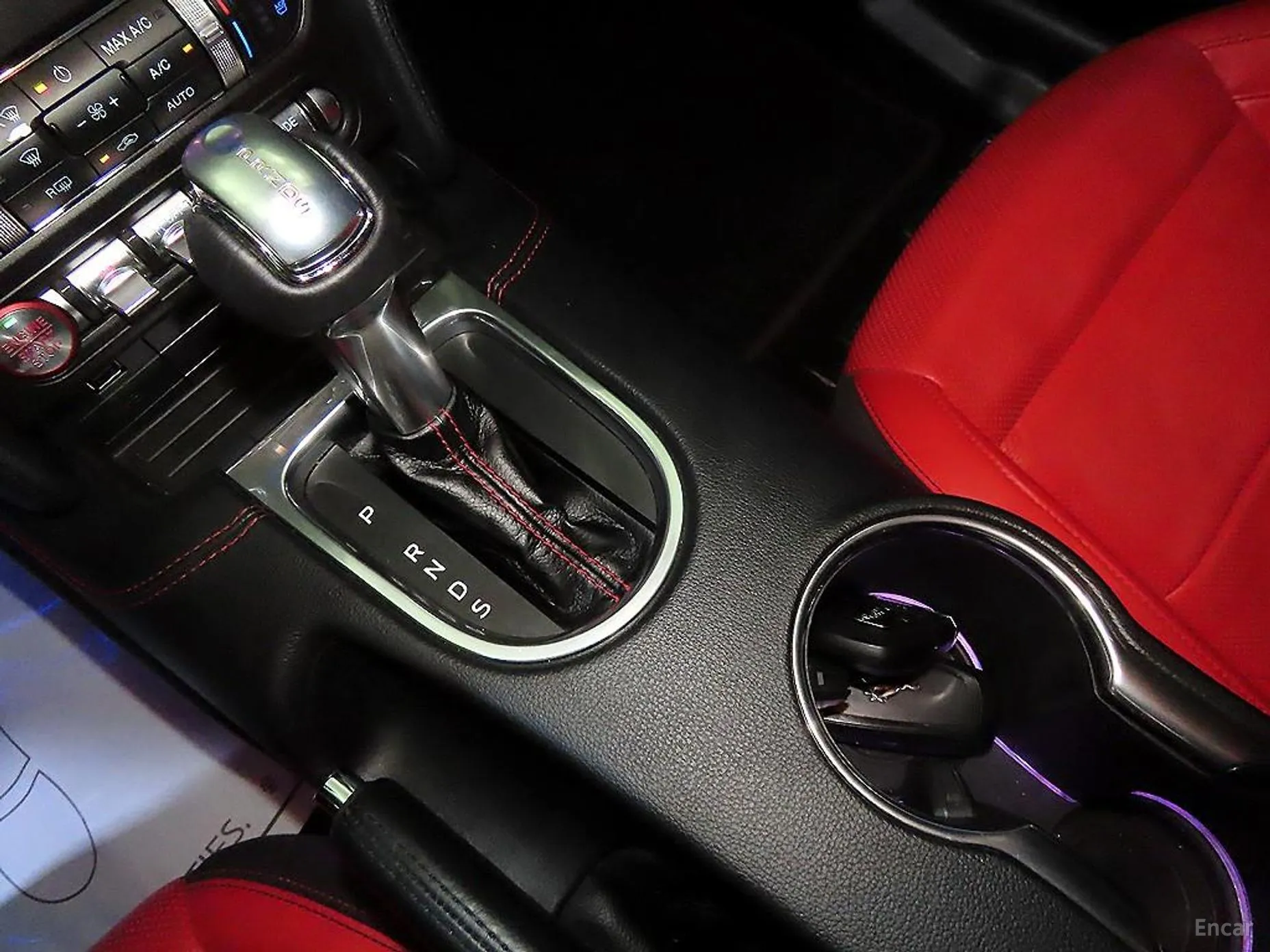 Ford Mustang превью 15