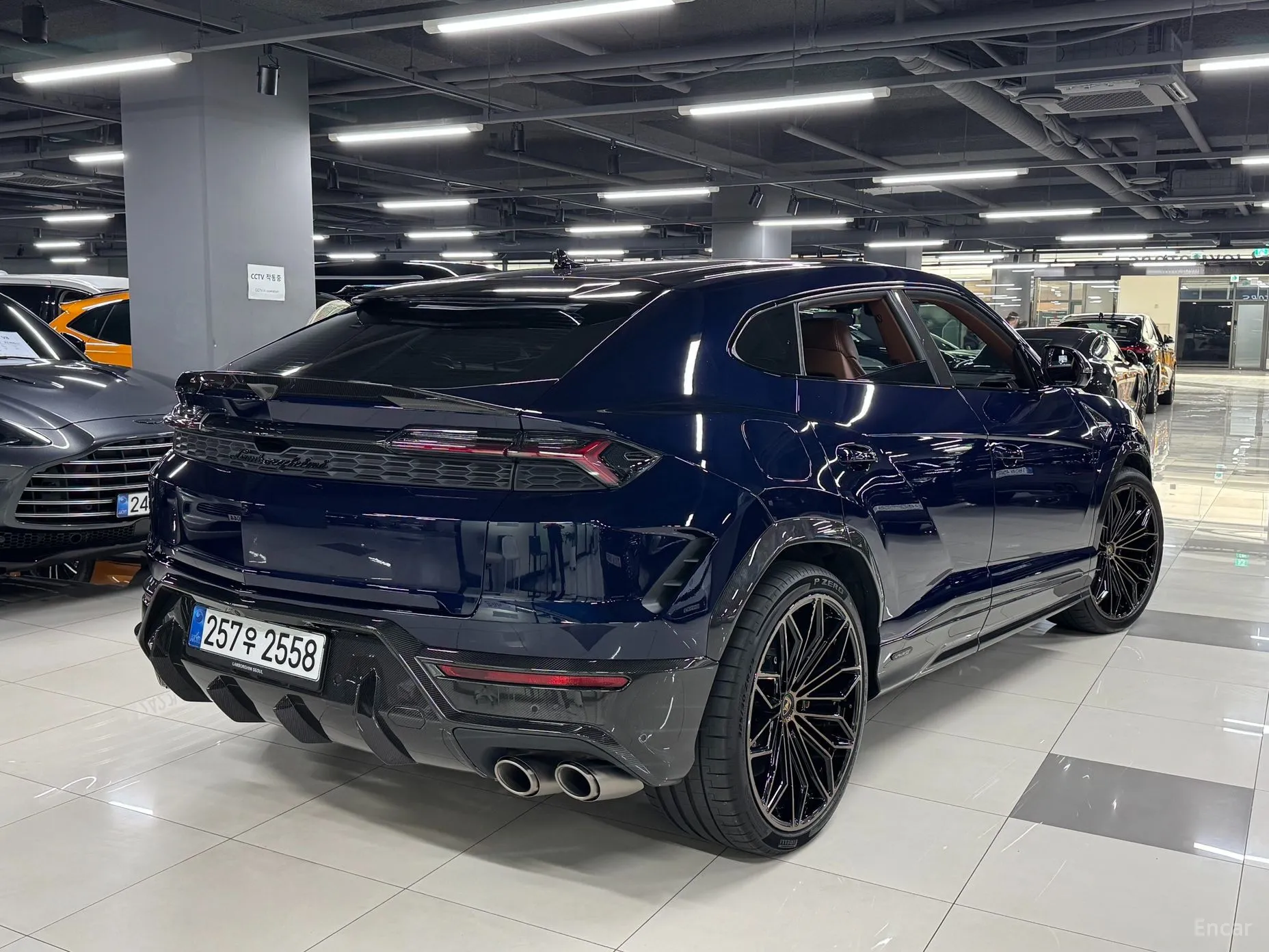 Lamborghini Urus превью 3