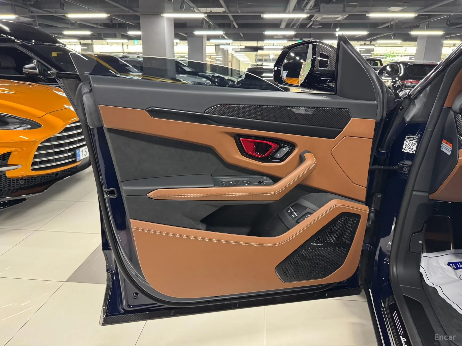 Lamborghini Urus превью 5
