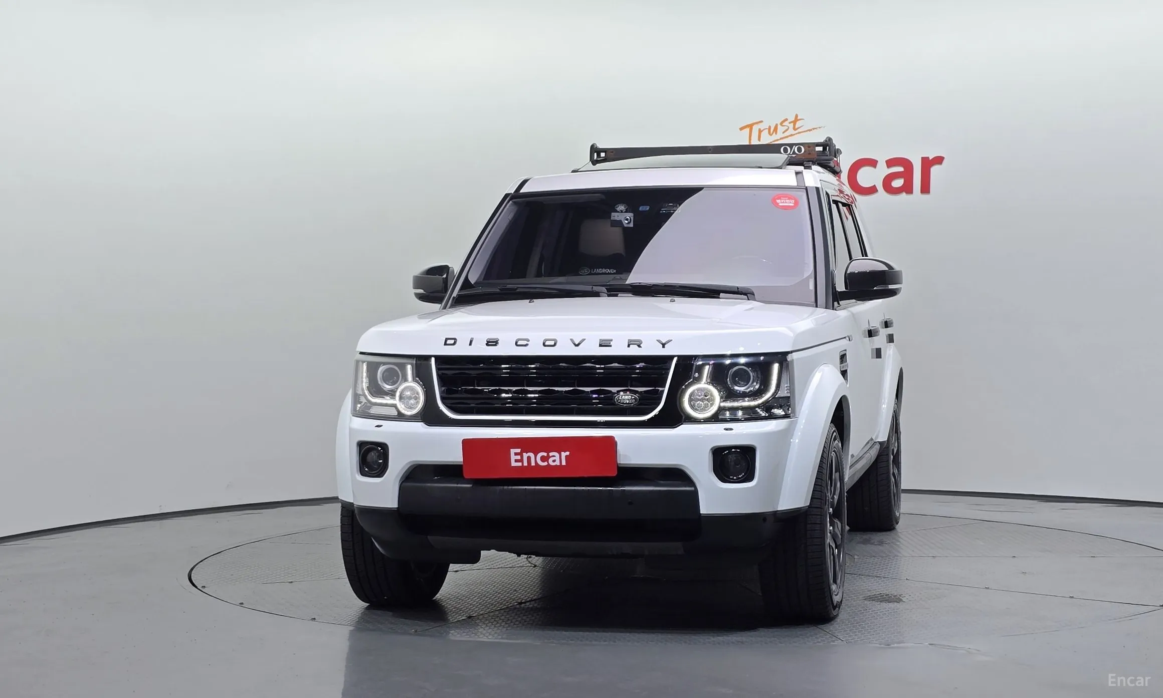 Land Rover Discovery 4 превью 3