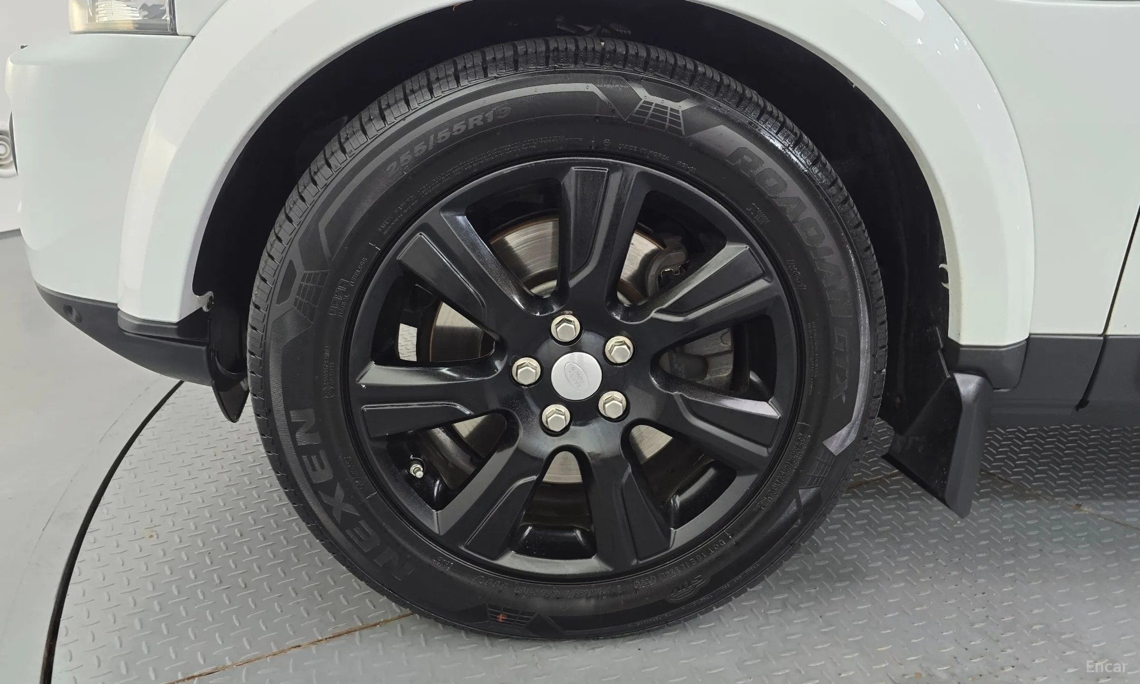 Land Rover Discovery 4 превью 5