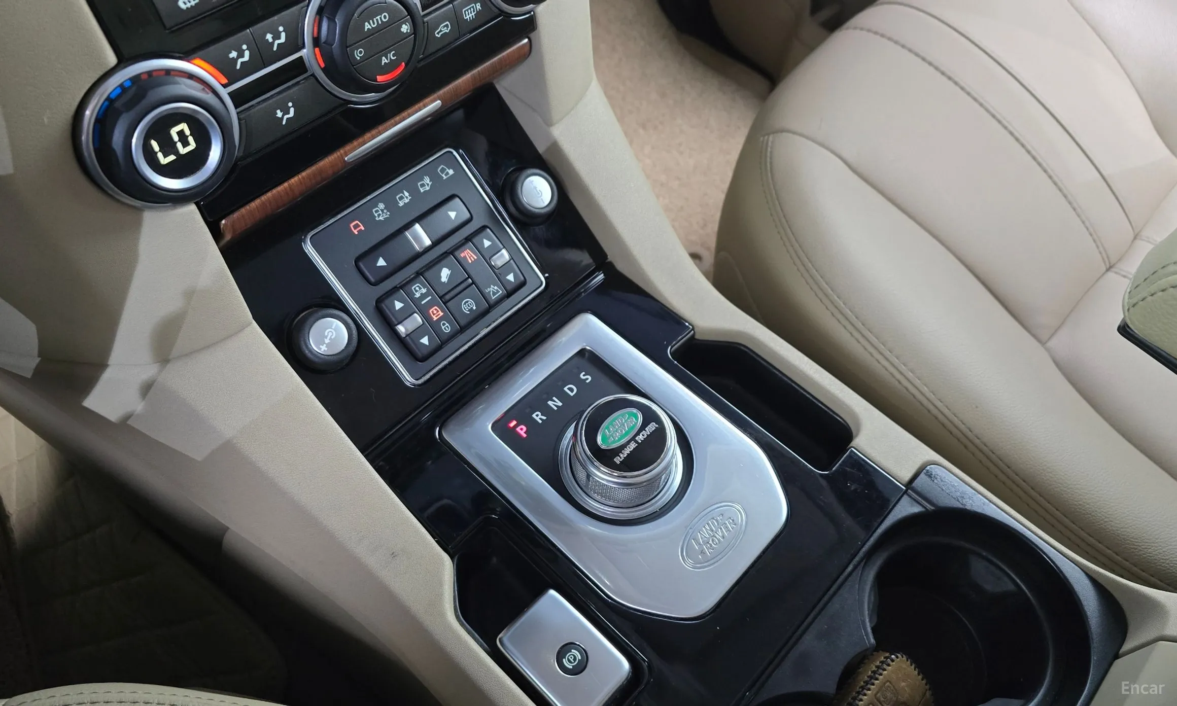 Land Rover Discovery 4 превью 9