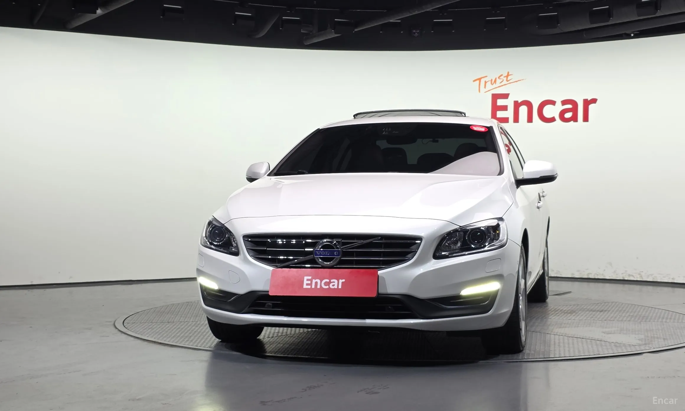 Volvo S60 превью 3