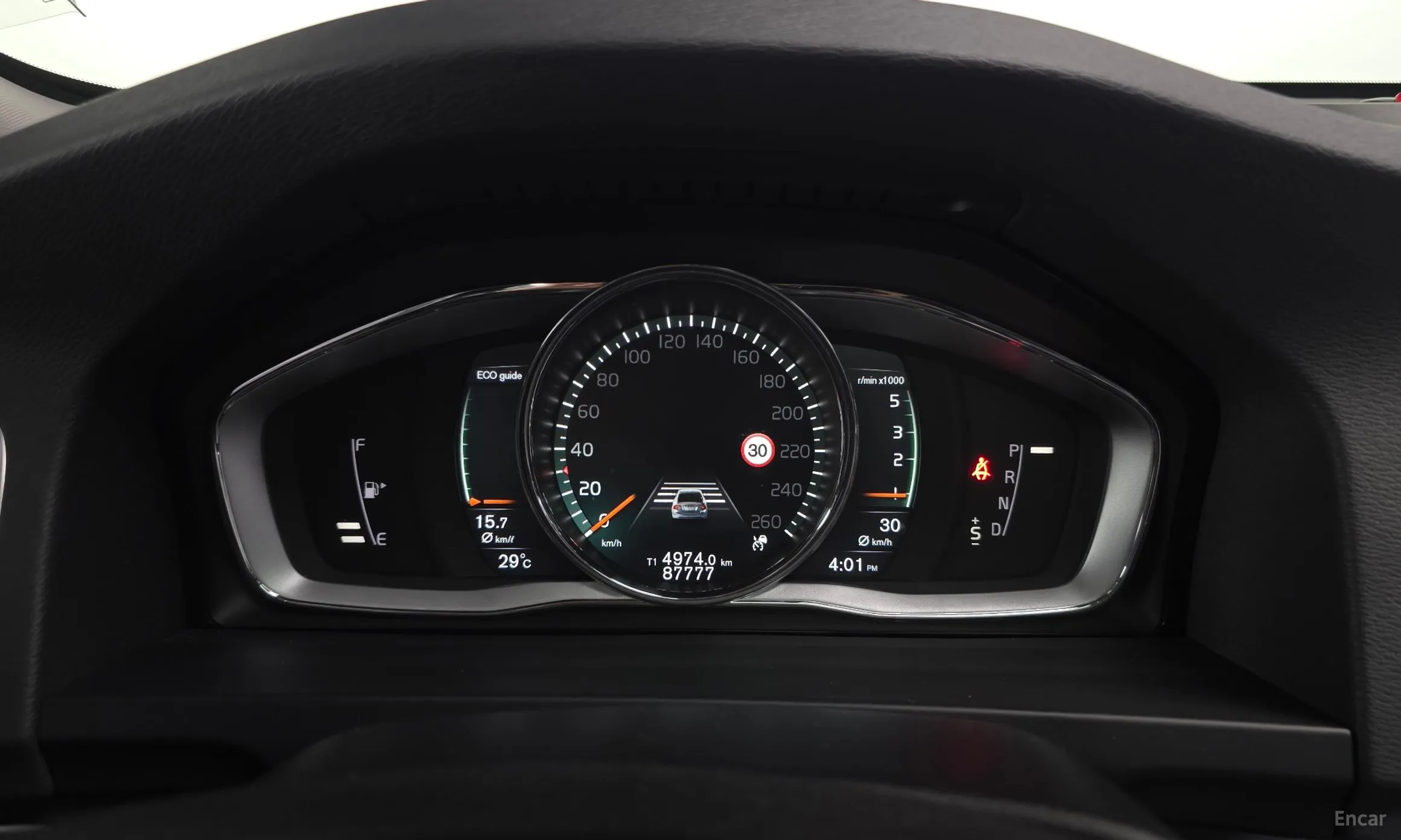 Volvo S60 превью 8